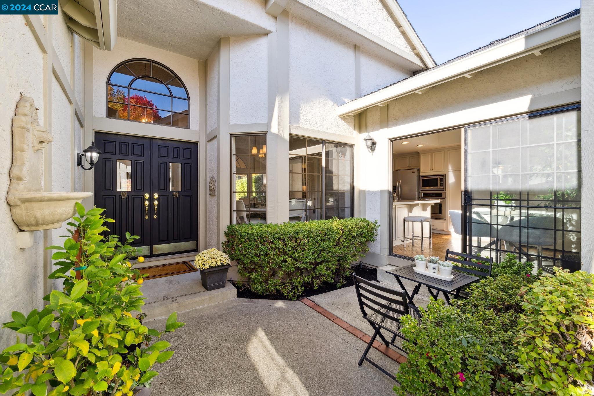 316 Jacaranda Dr