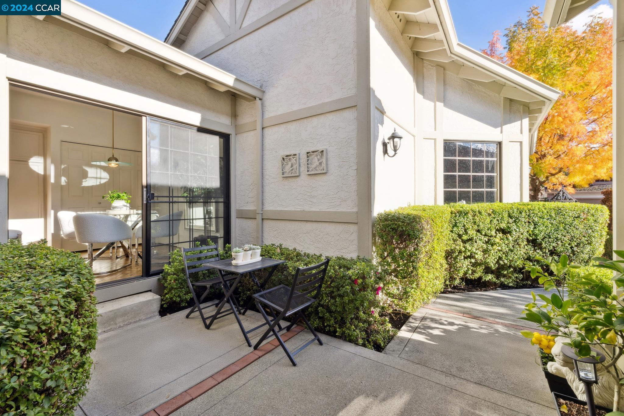316 Jacaranda Dr