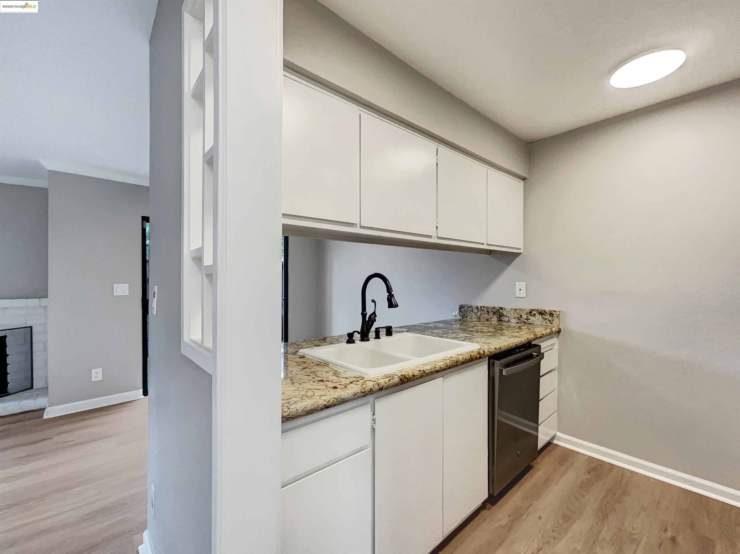 175 Midland WAY