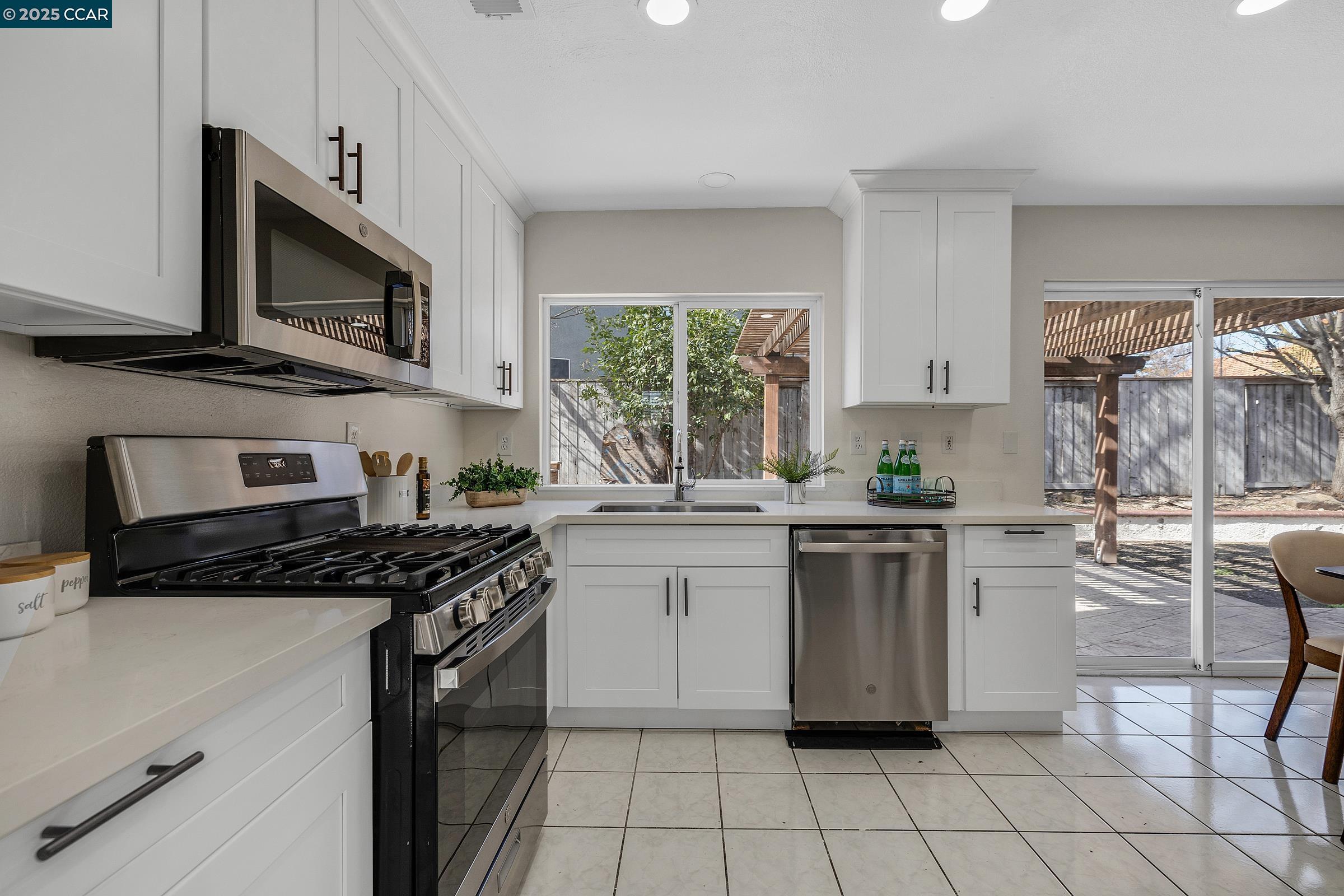 2883 Saint Martins Way