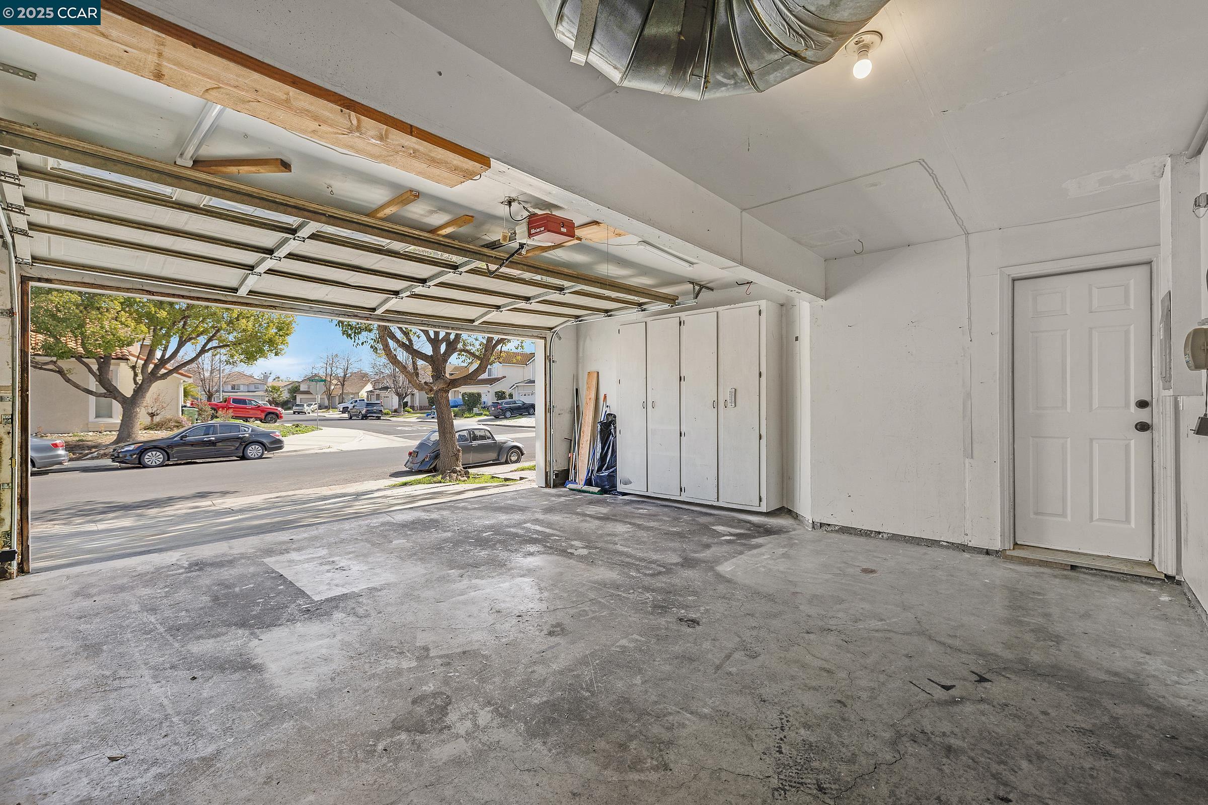 2883 Saint Martins Way