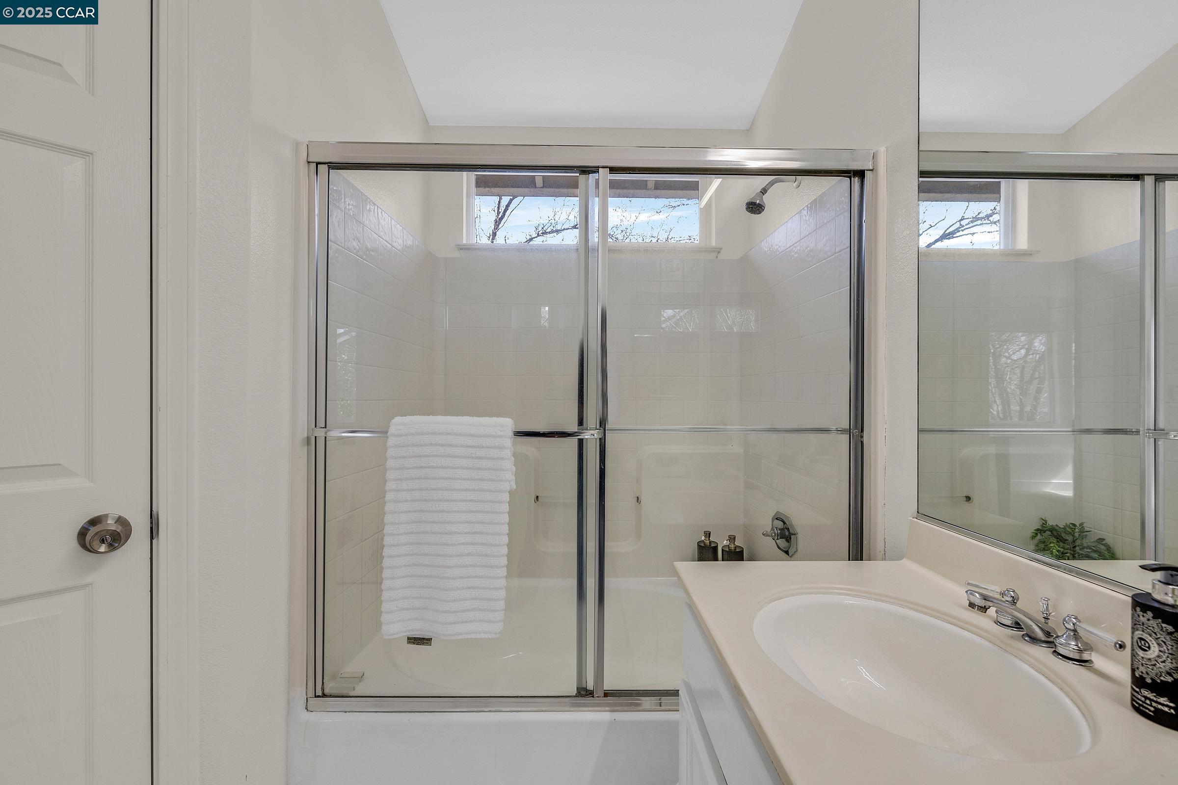 2883 Saint Martins Way