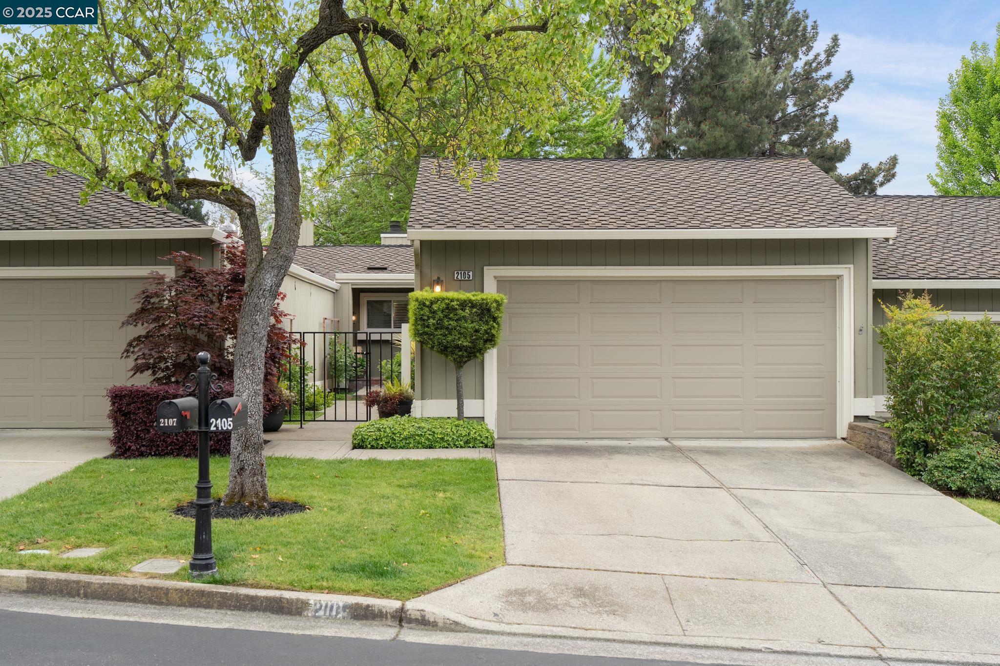 2105 Myrtle Beach Ln
