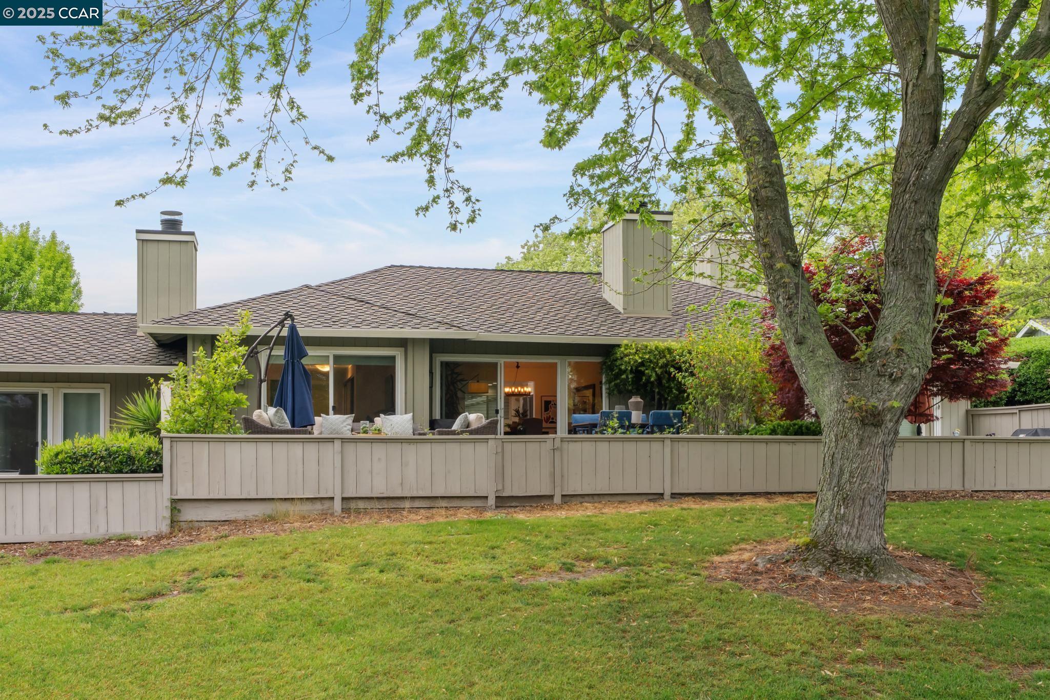 2105 Myrtle Beach Ln