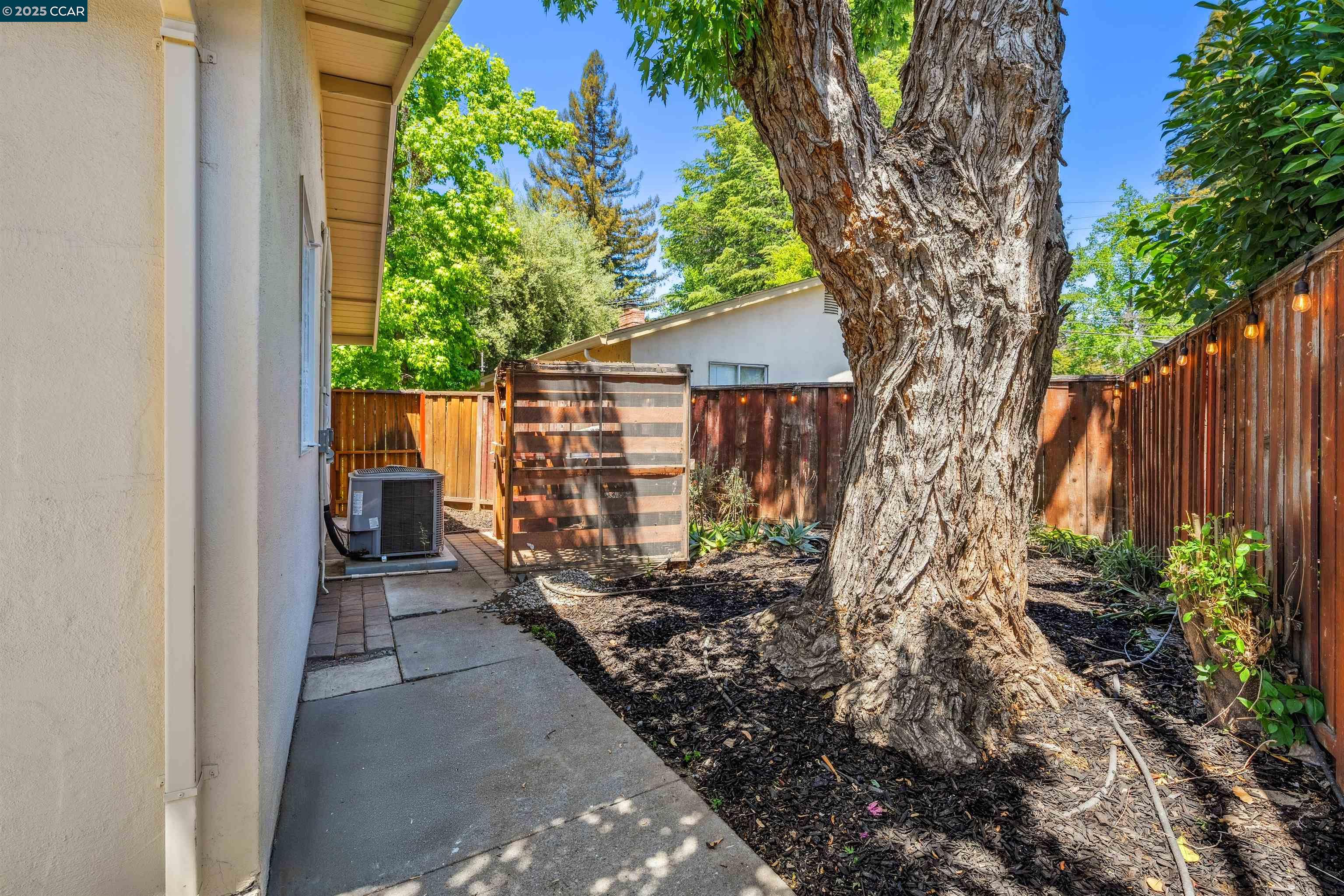 701 Duke Cir