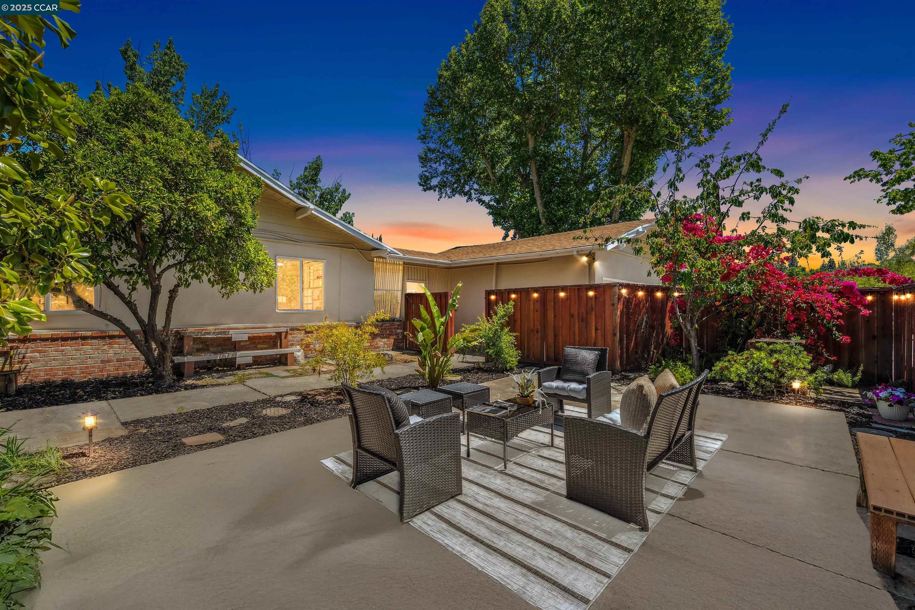 701 Duke Cir