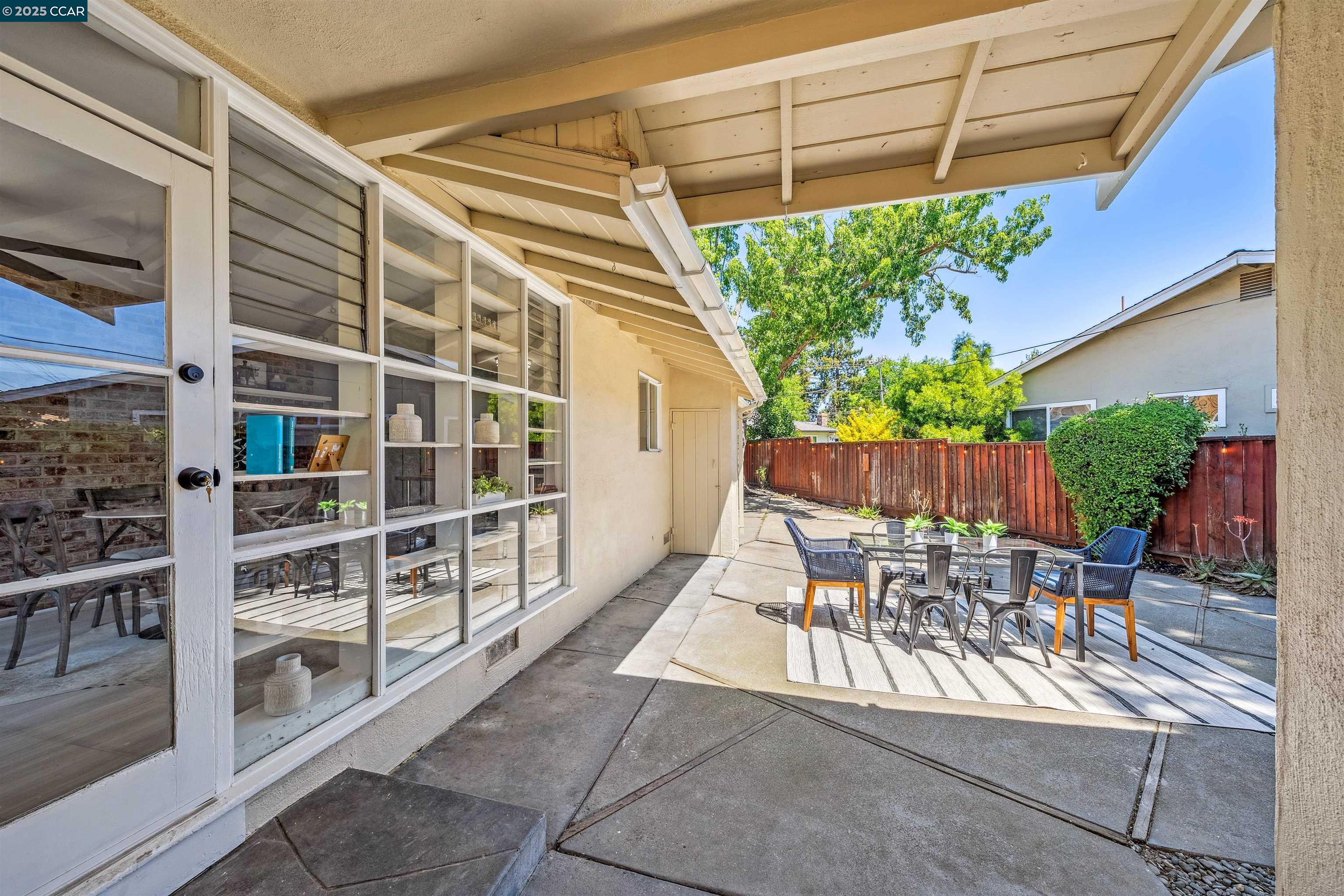 701 Duke Cir