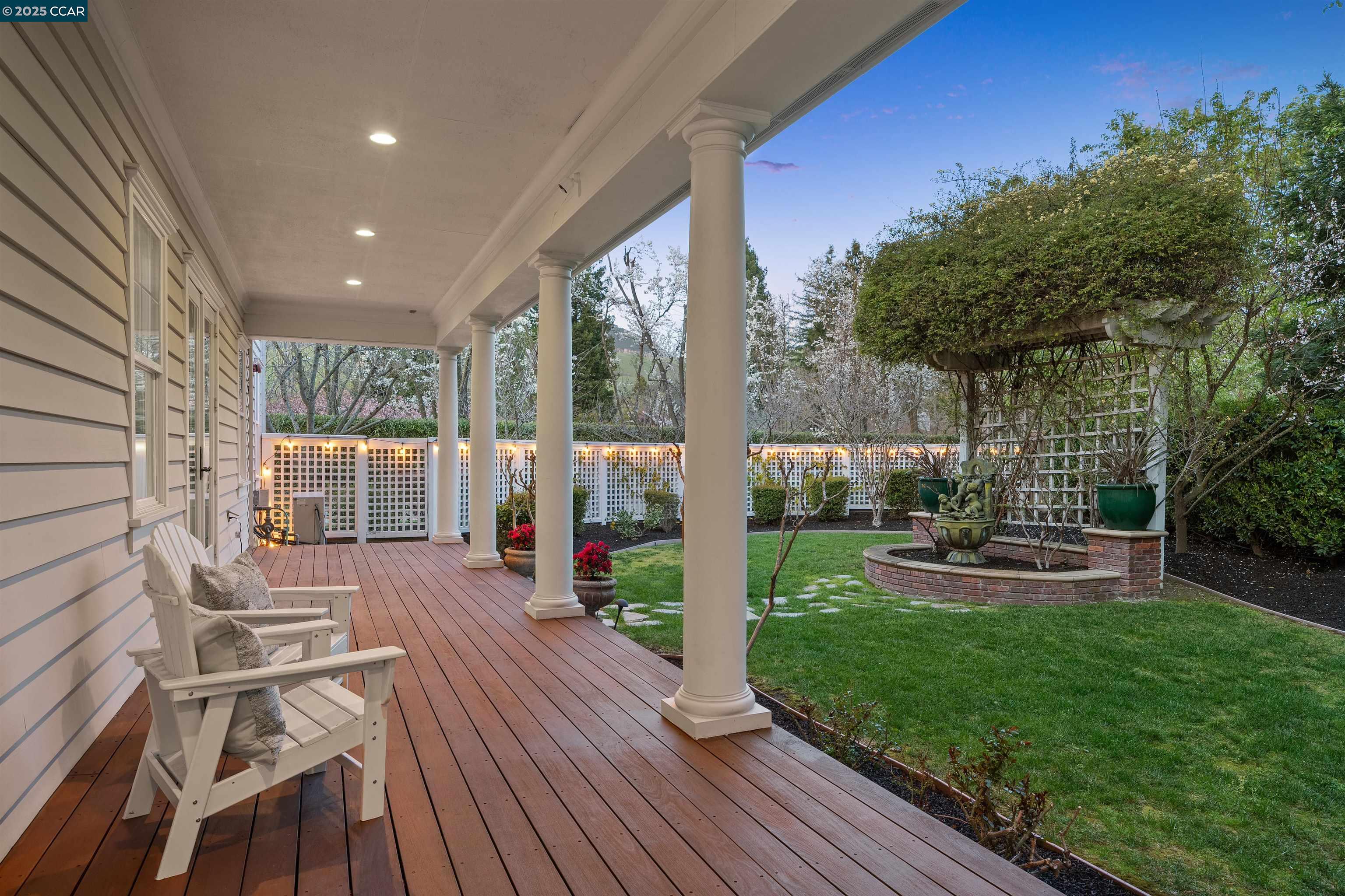 3 Brooktree Dr