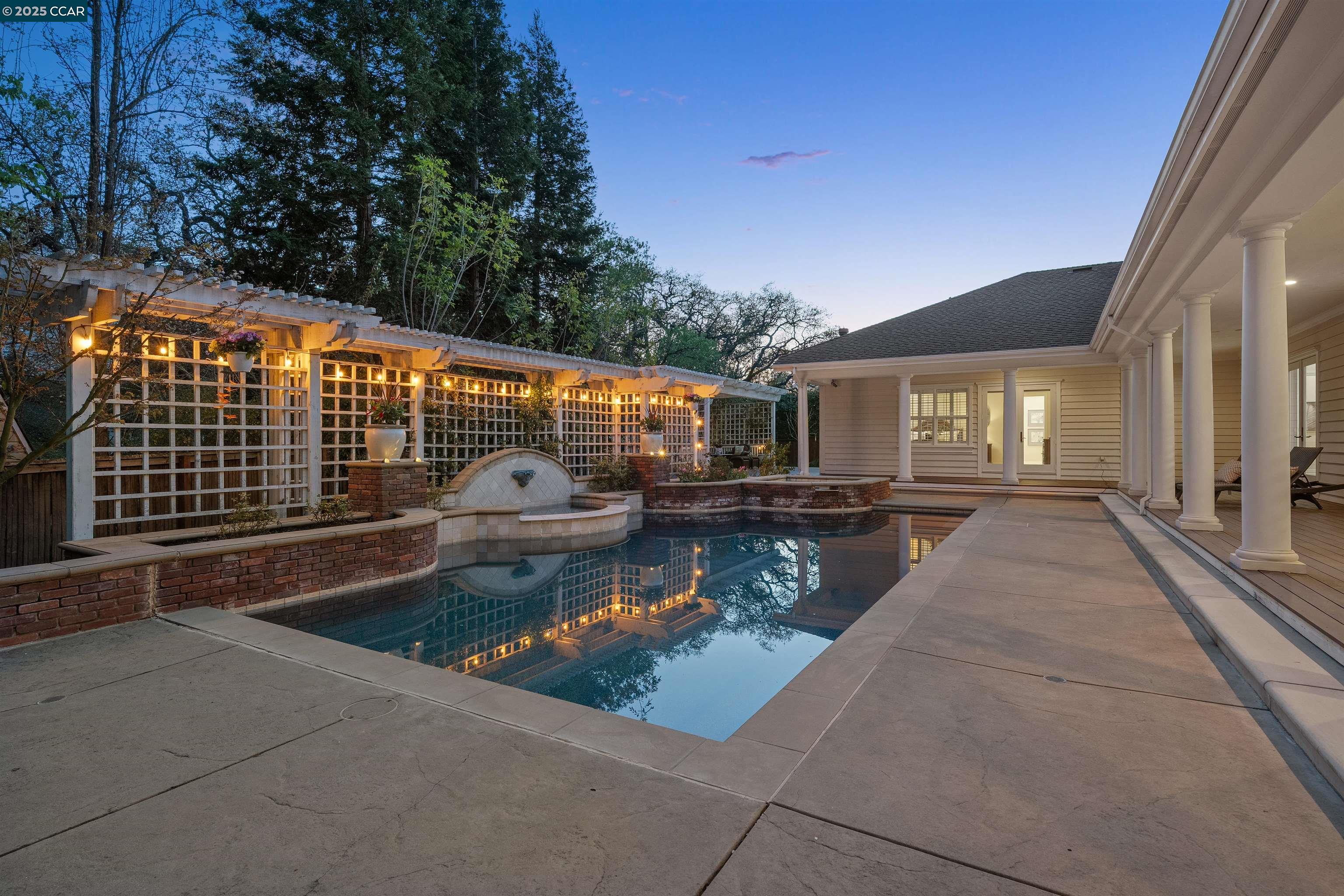 3 Brooktree Dr