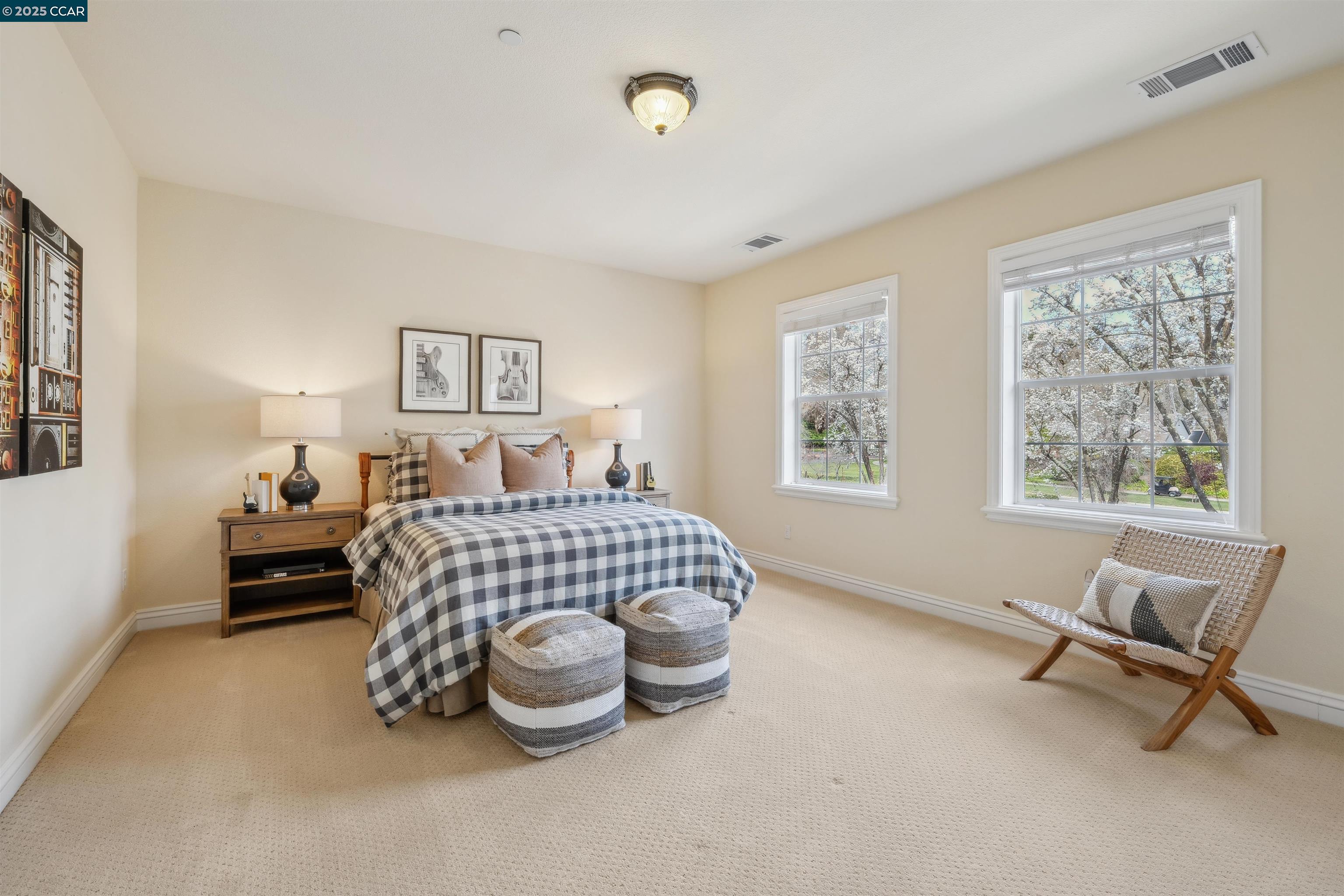 3 Brooktree Dr