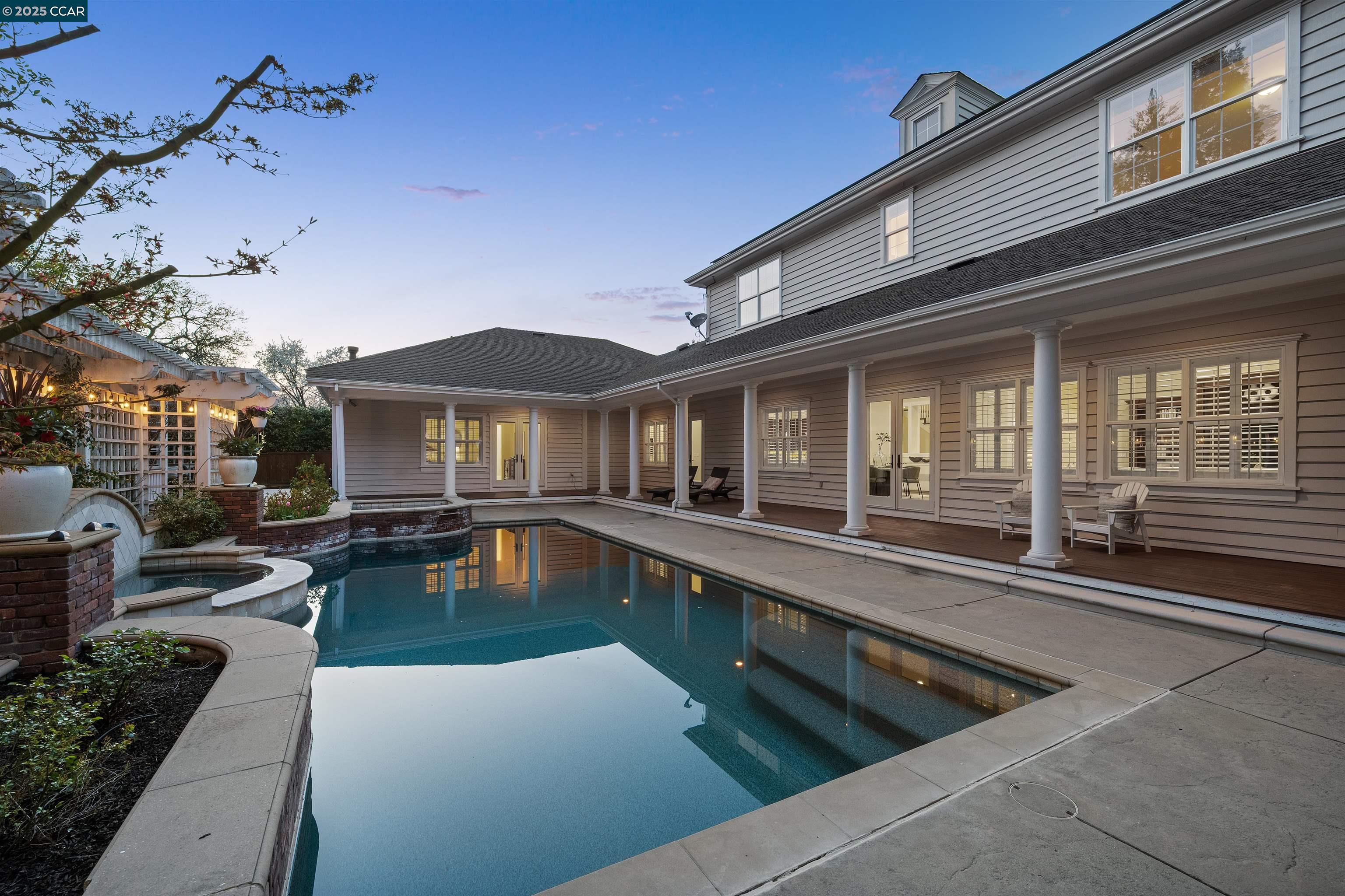 3 Brooktree Dr