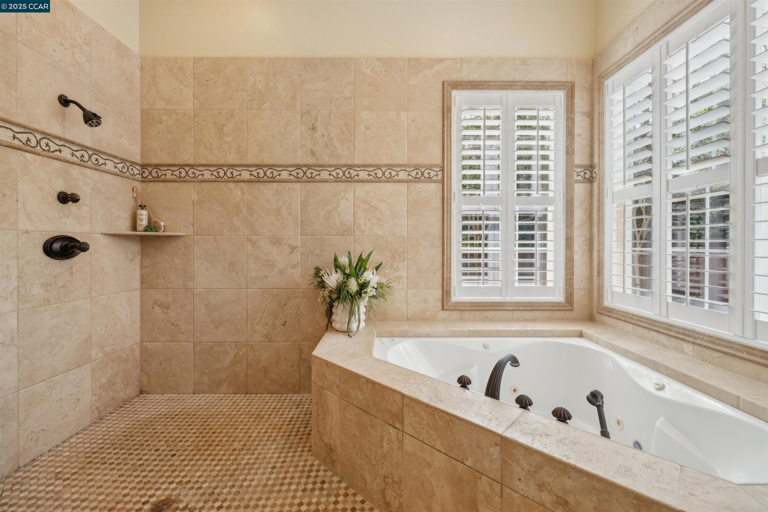 3 Brooktree Dr