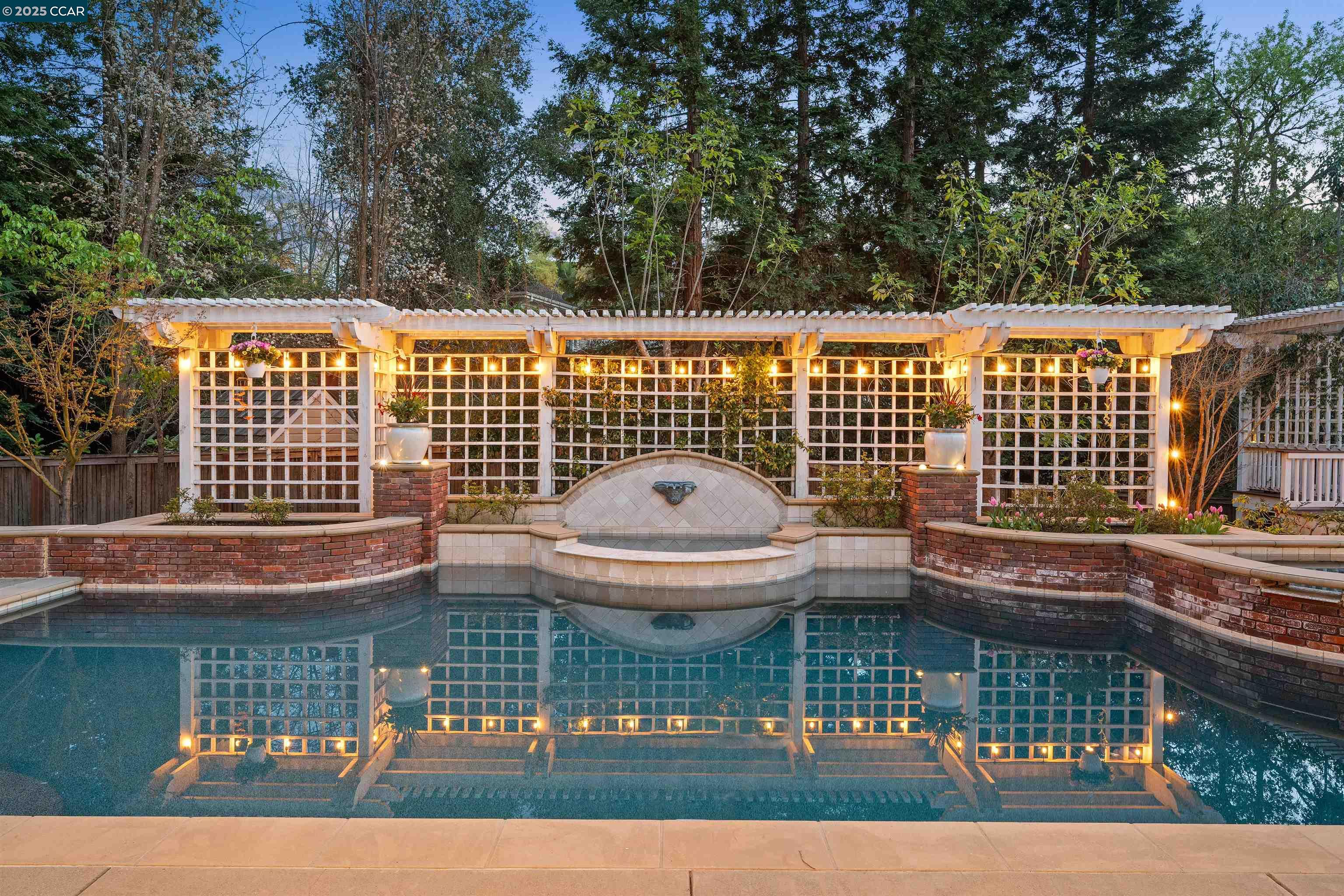 3 Brooktree Dr