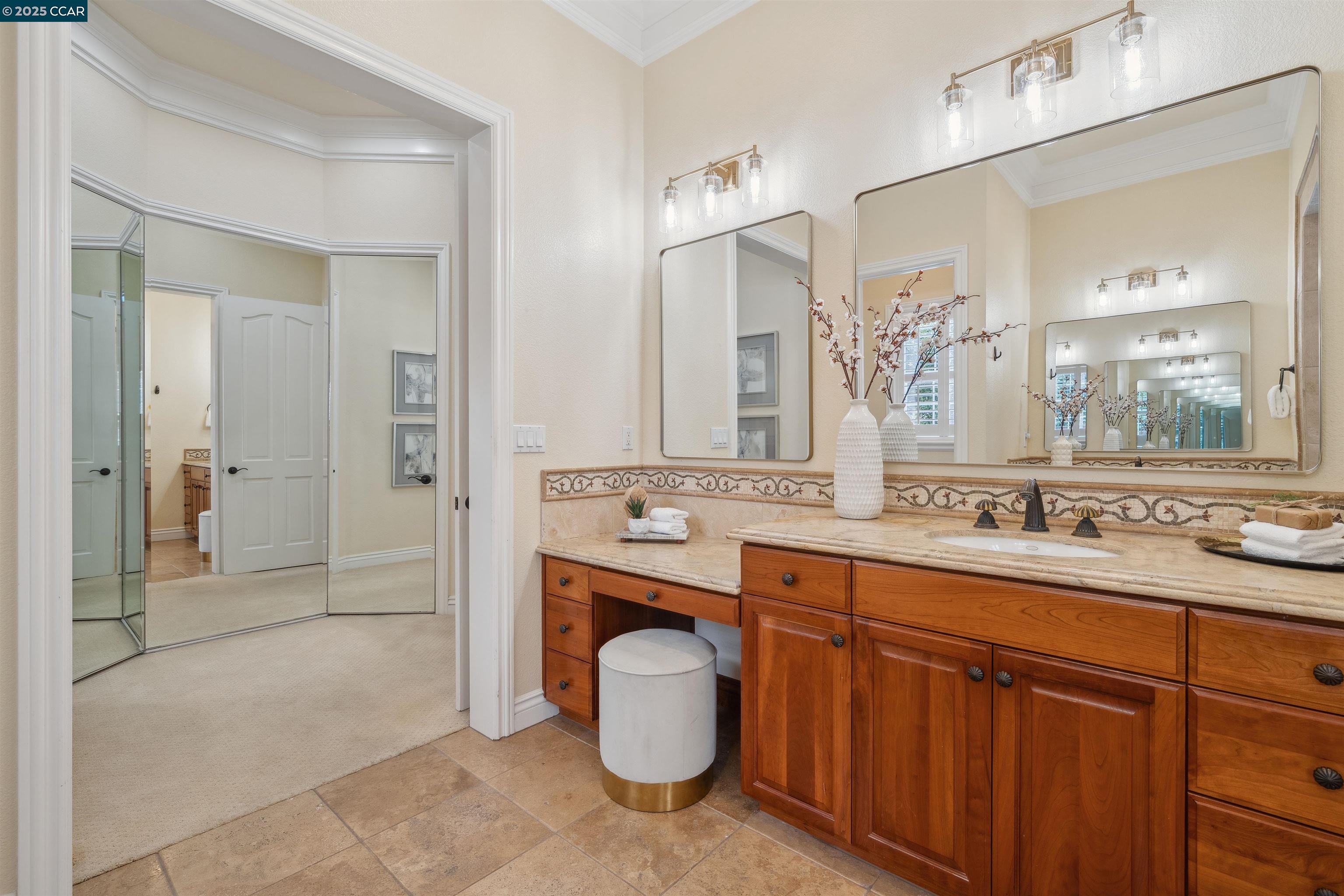 3 Brooktree Dr