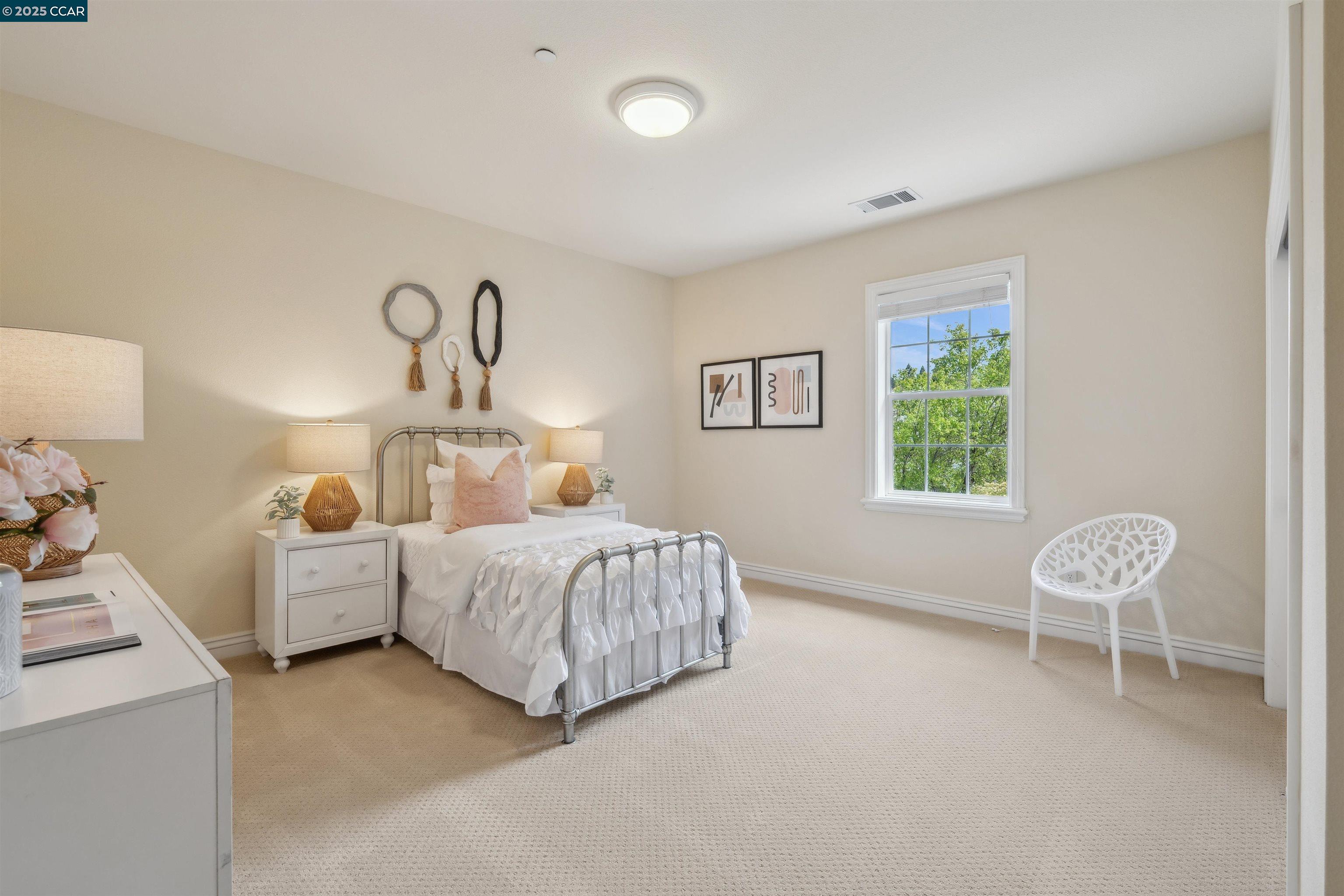3 Brooktree Dr