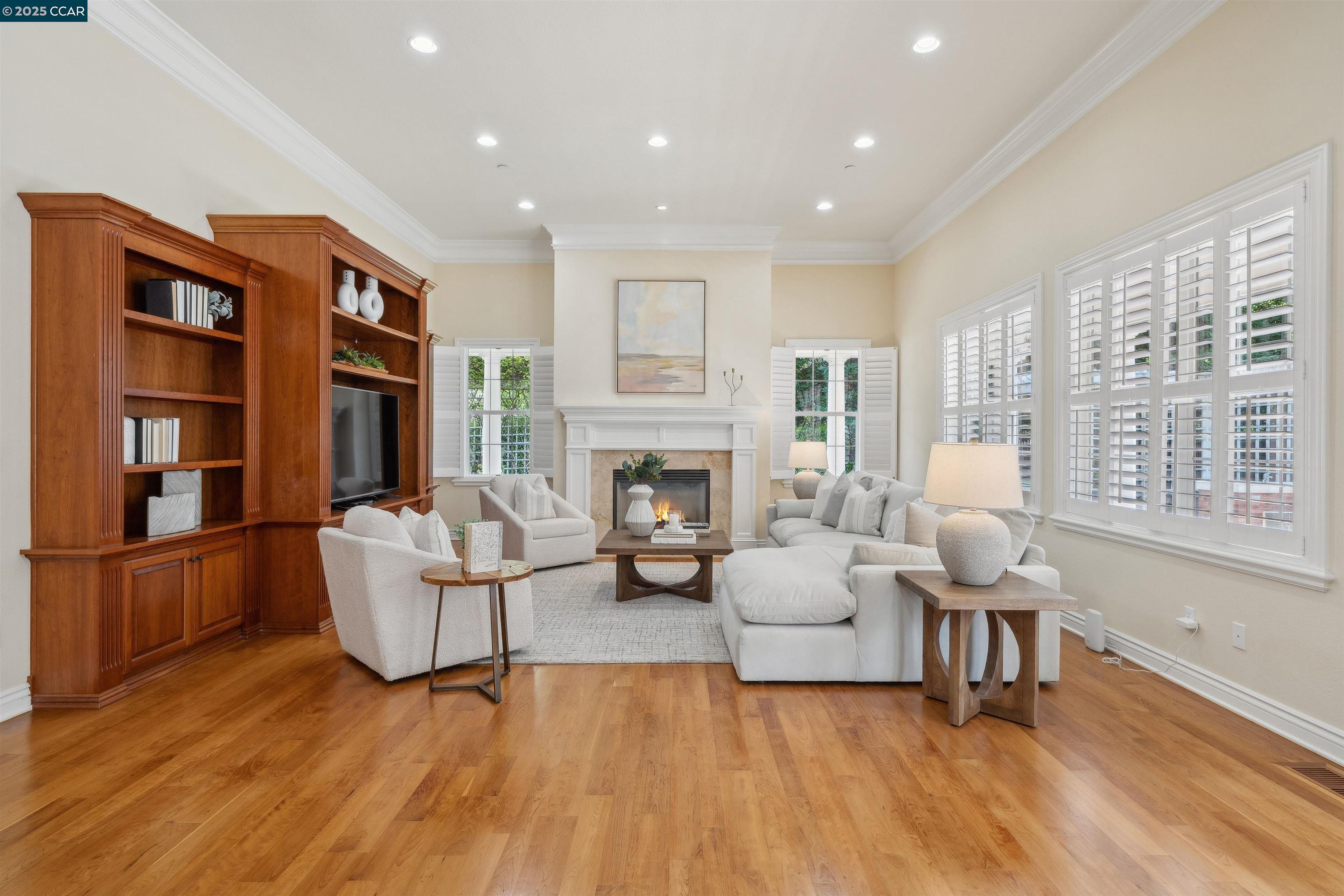 3 Brooktree Dr