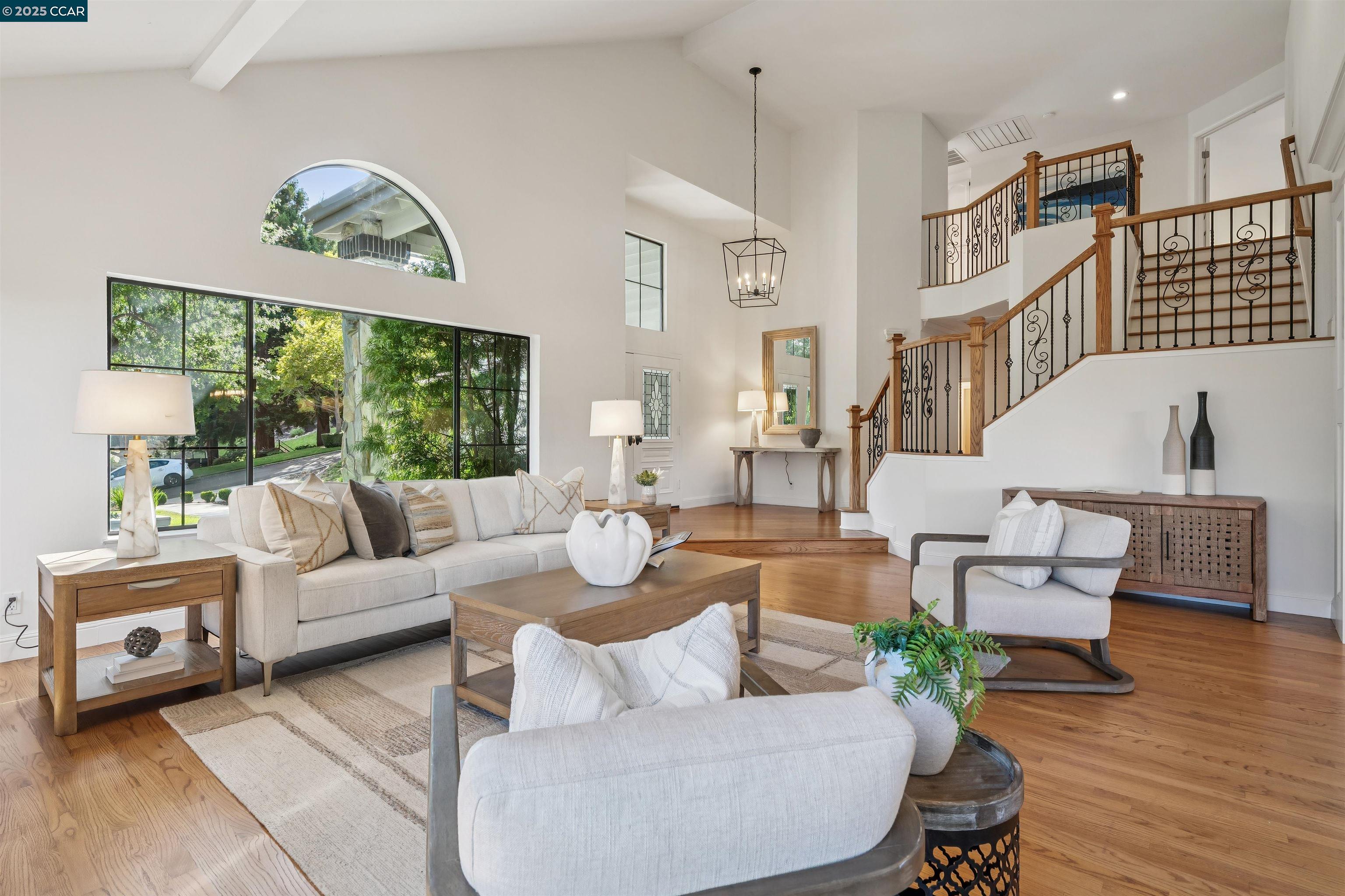 3746 Deer Trail Ct