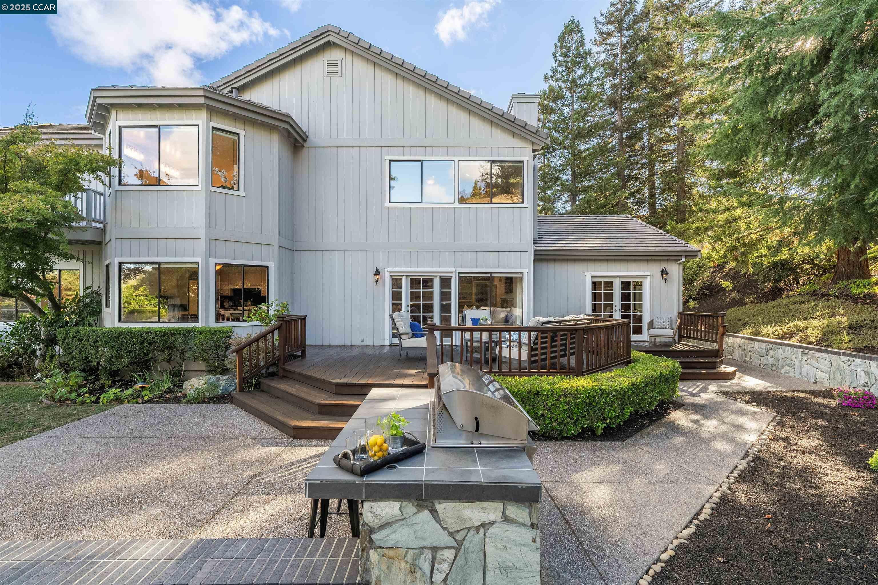 3746 Deer Trail Ct