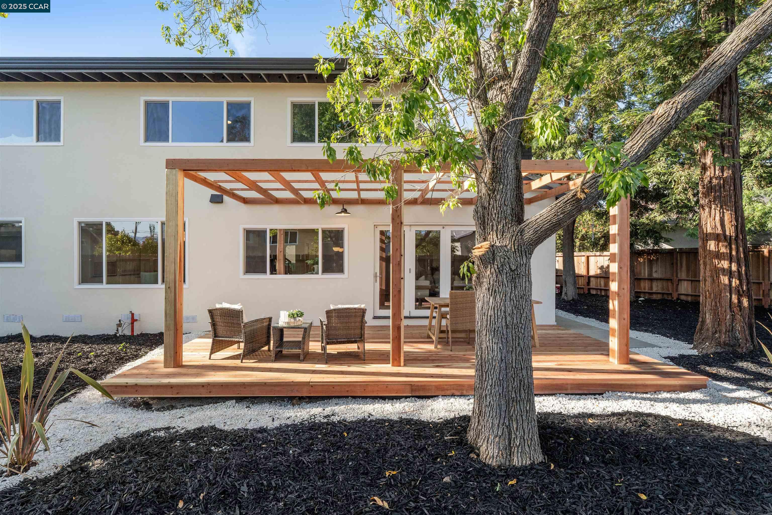 6 San Pedro Pl