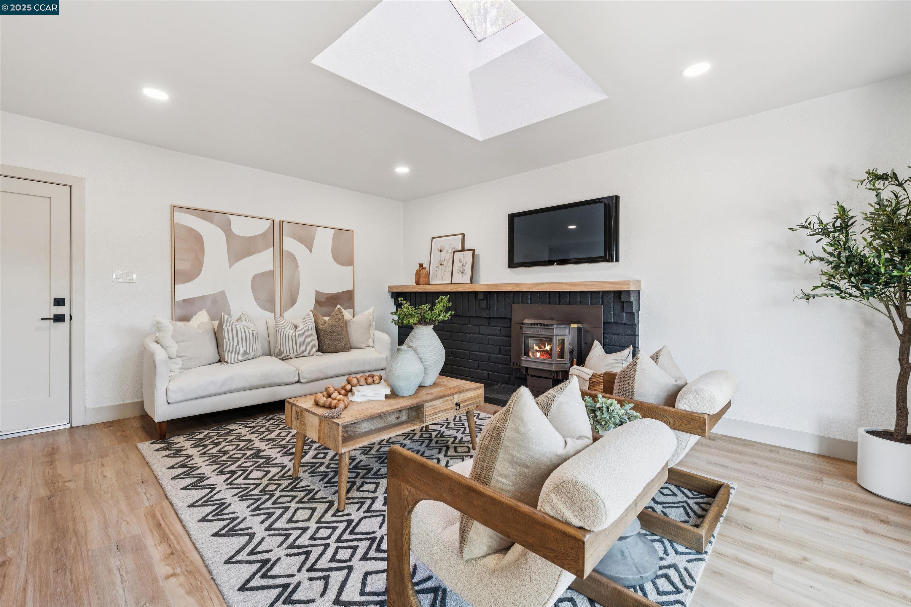 6 San Pedro Pl
