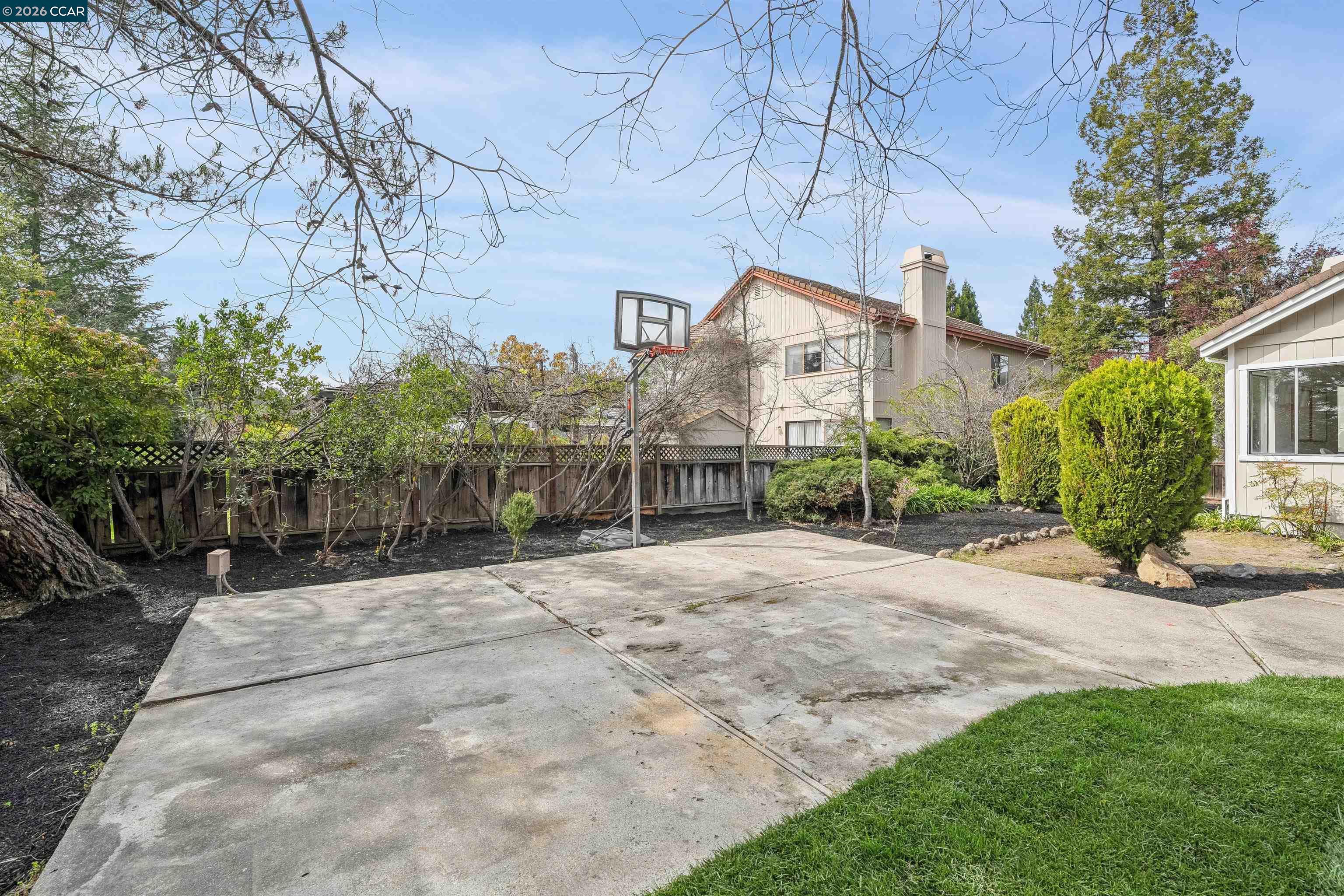 140 Cottonwood Ln