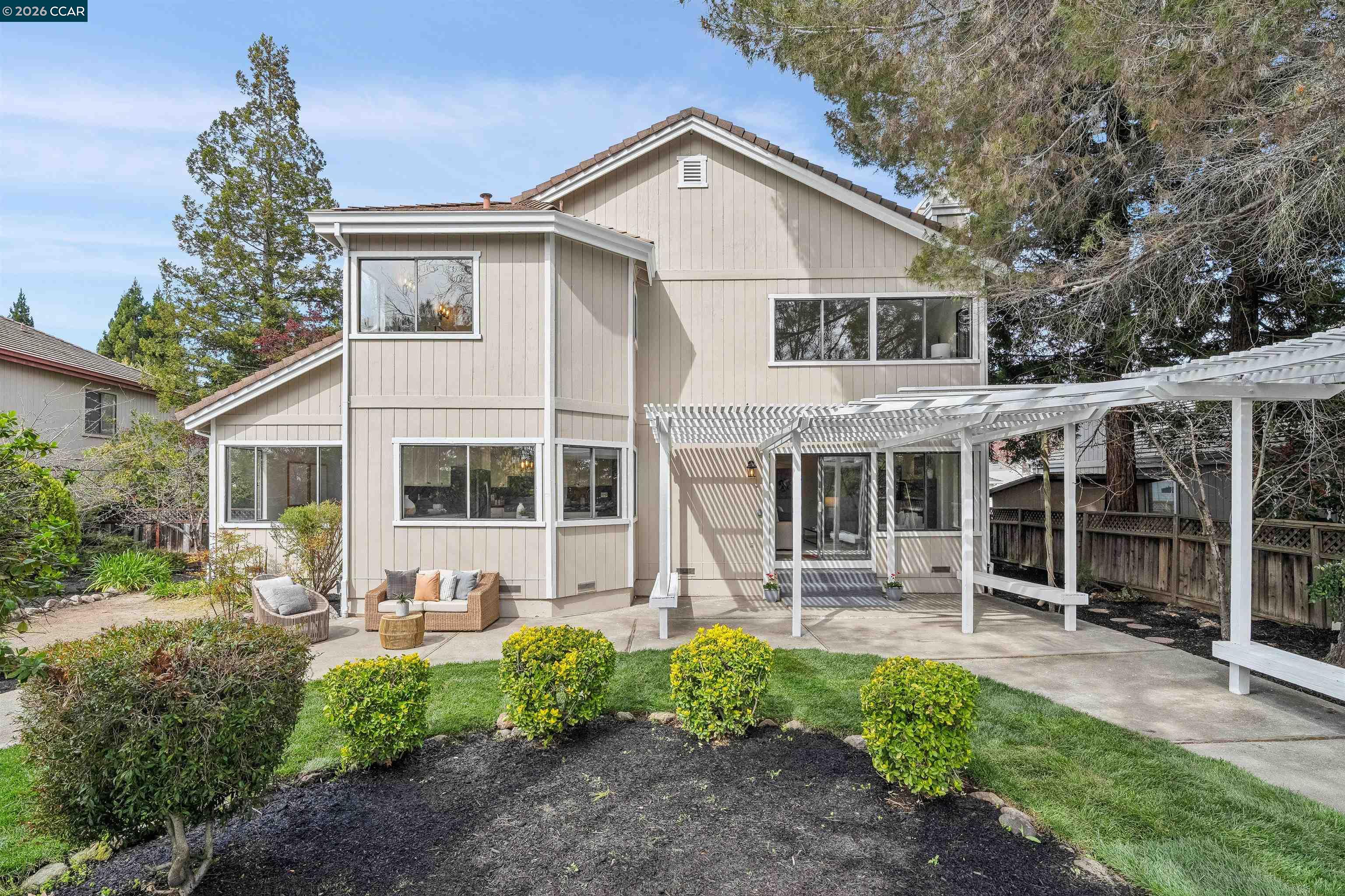 140 Cottonwood Ln