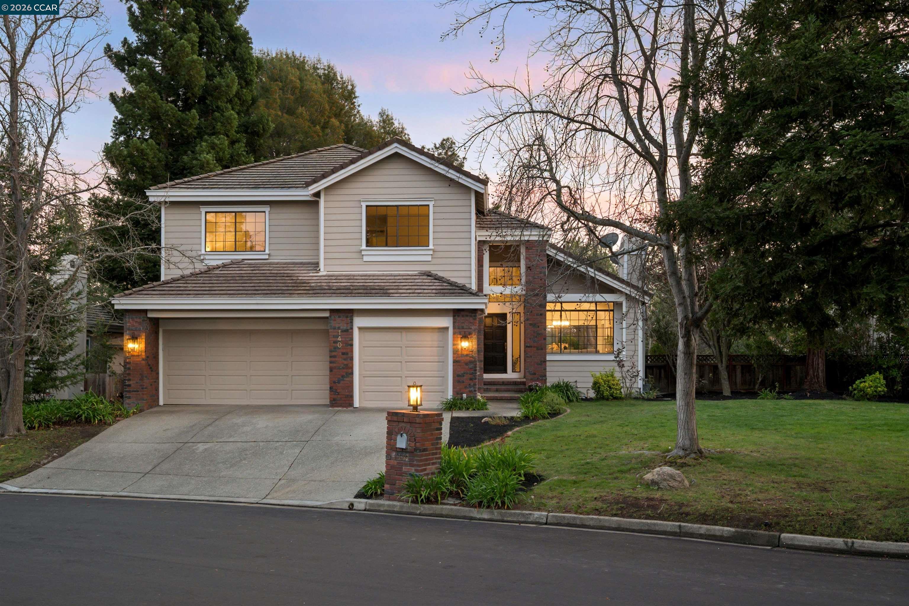 140 Cottonwood Ln