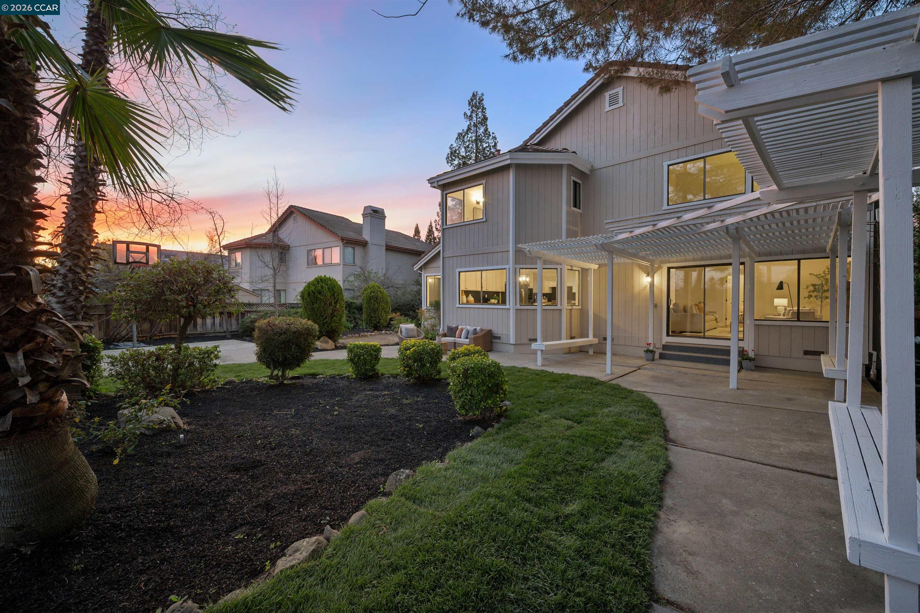 140 Cottonwood Ln