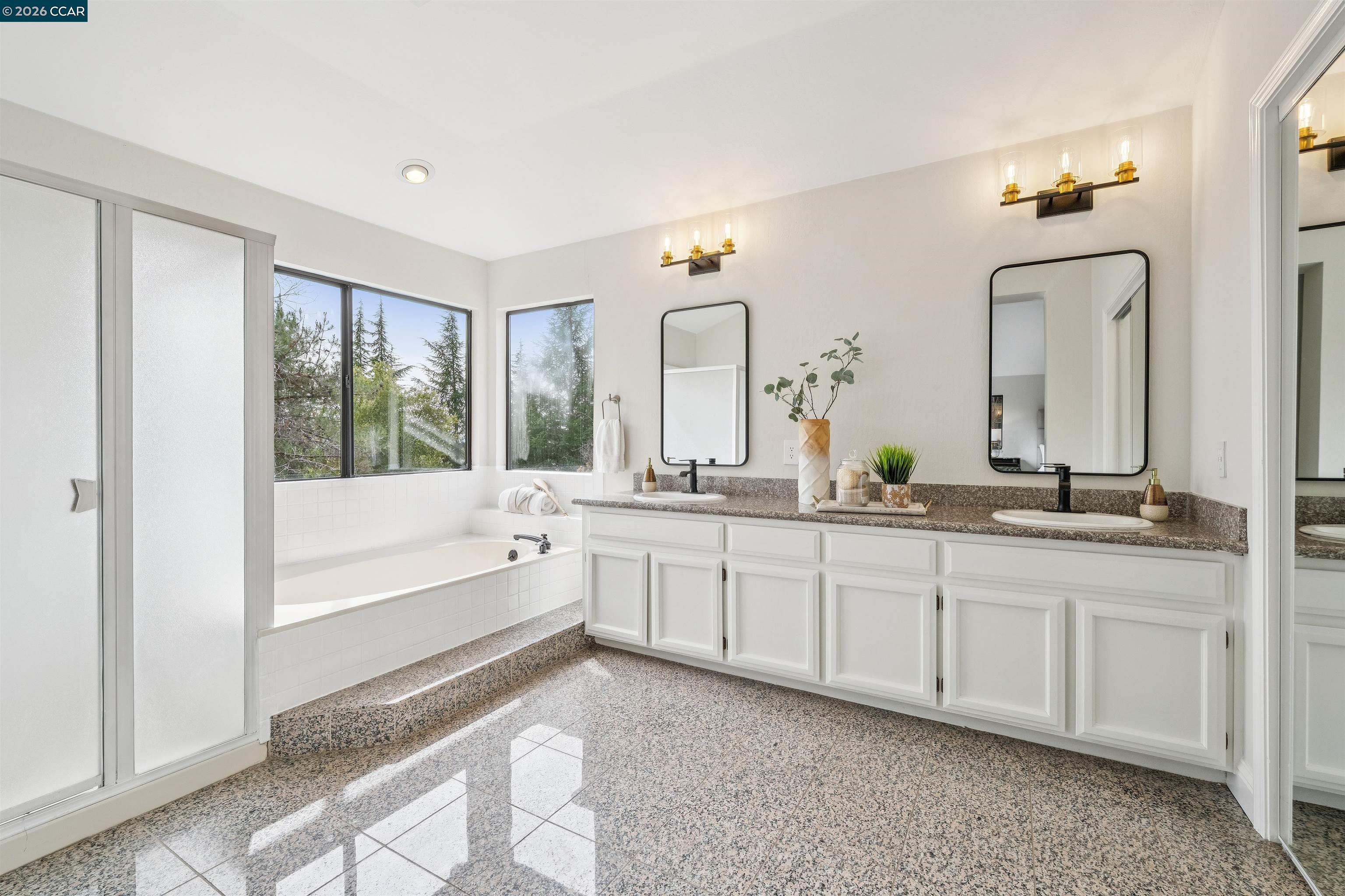 140 Cottonwood Ln