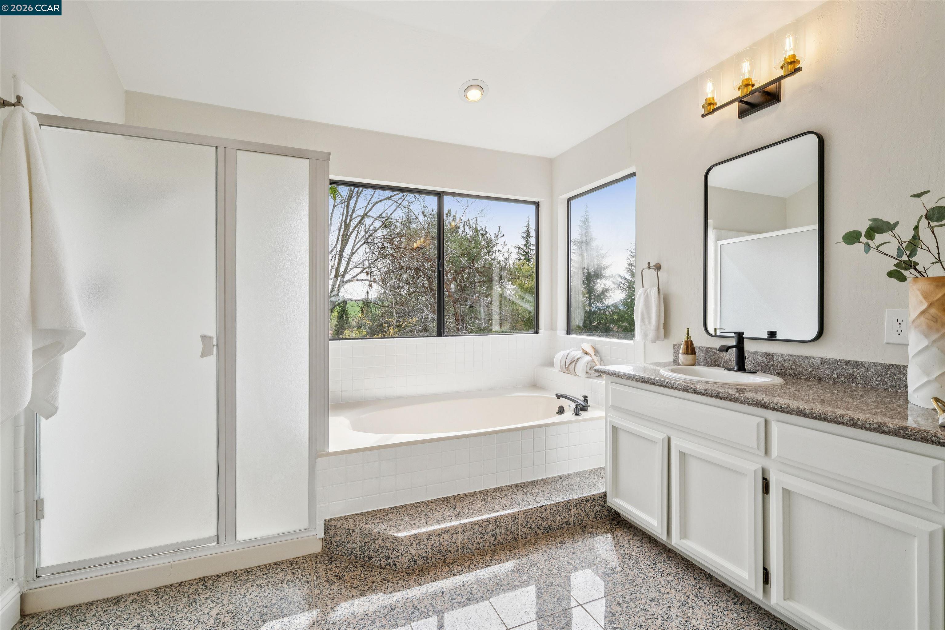 140 Cottonwood Ln