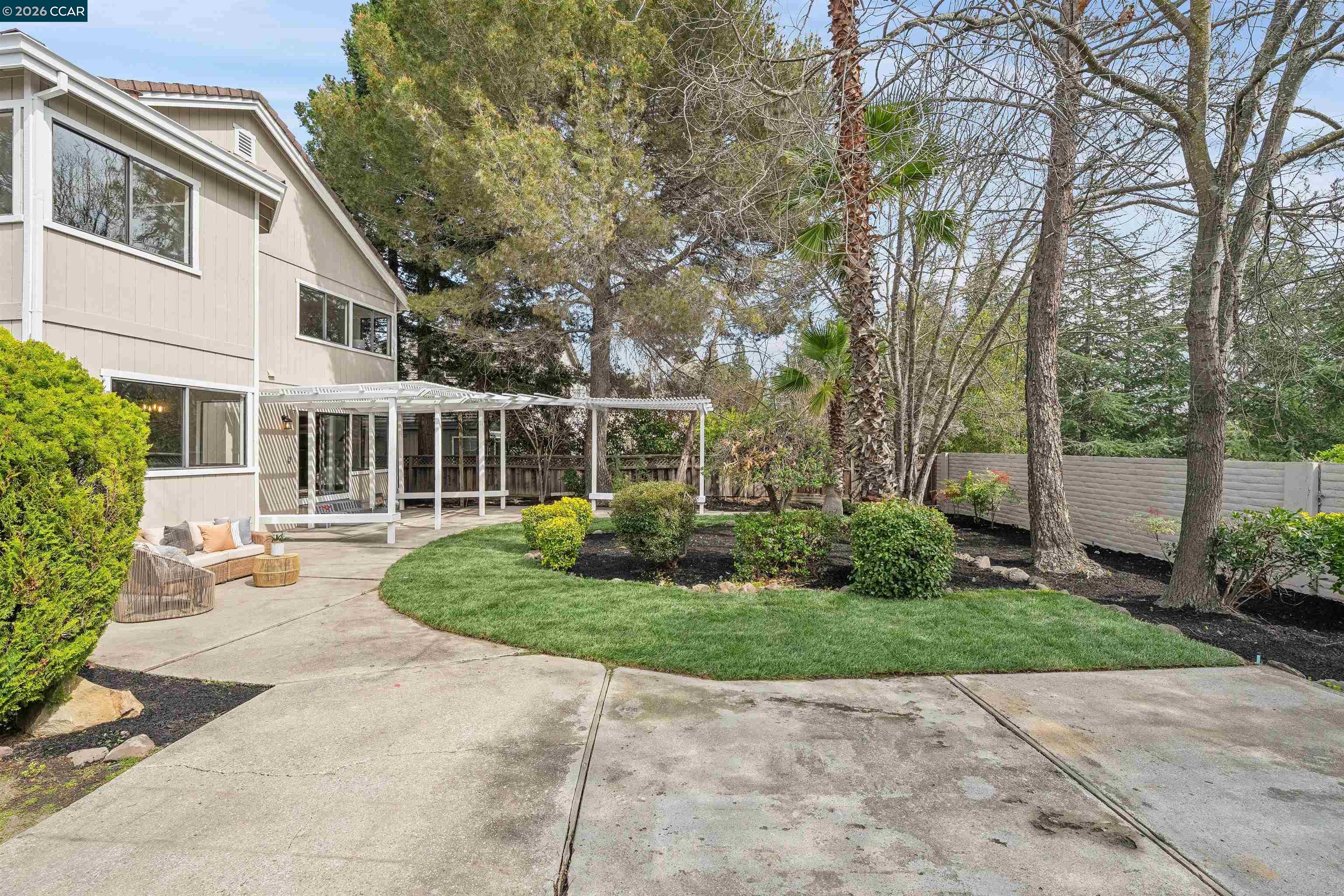 140 Cottonwood Ln