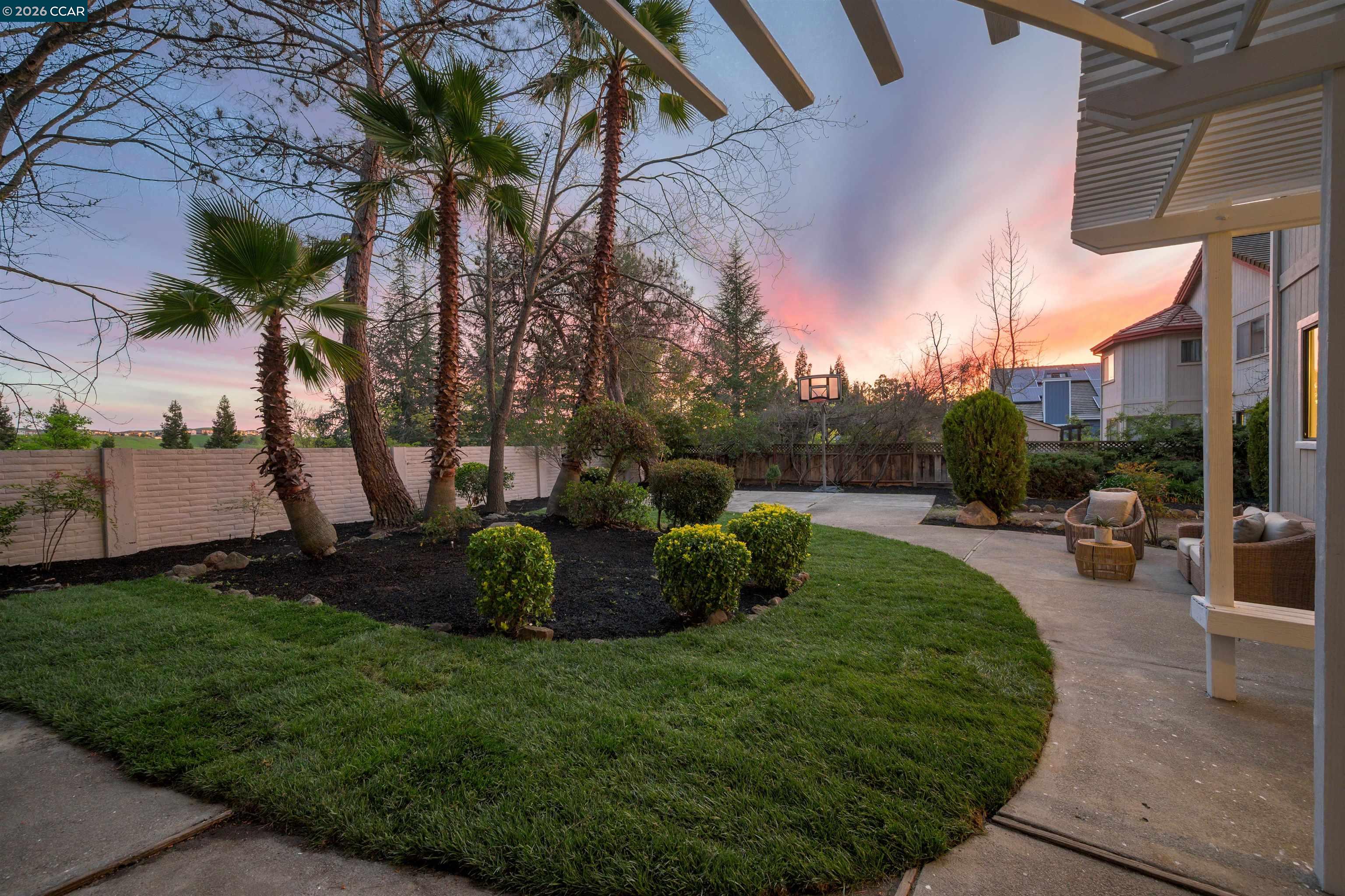 140 Cottonwood Ln