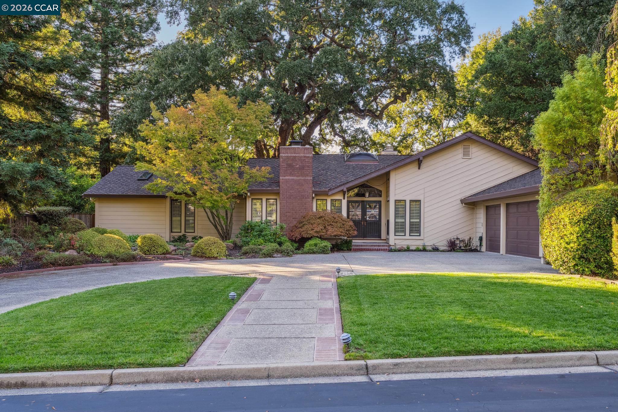 2165 Canyon Oak Ln