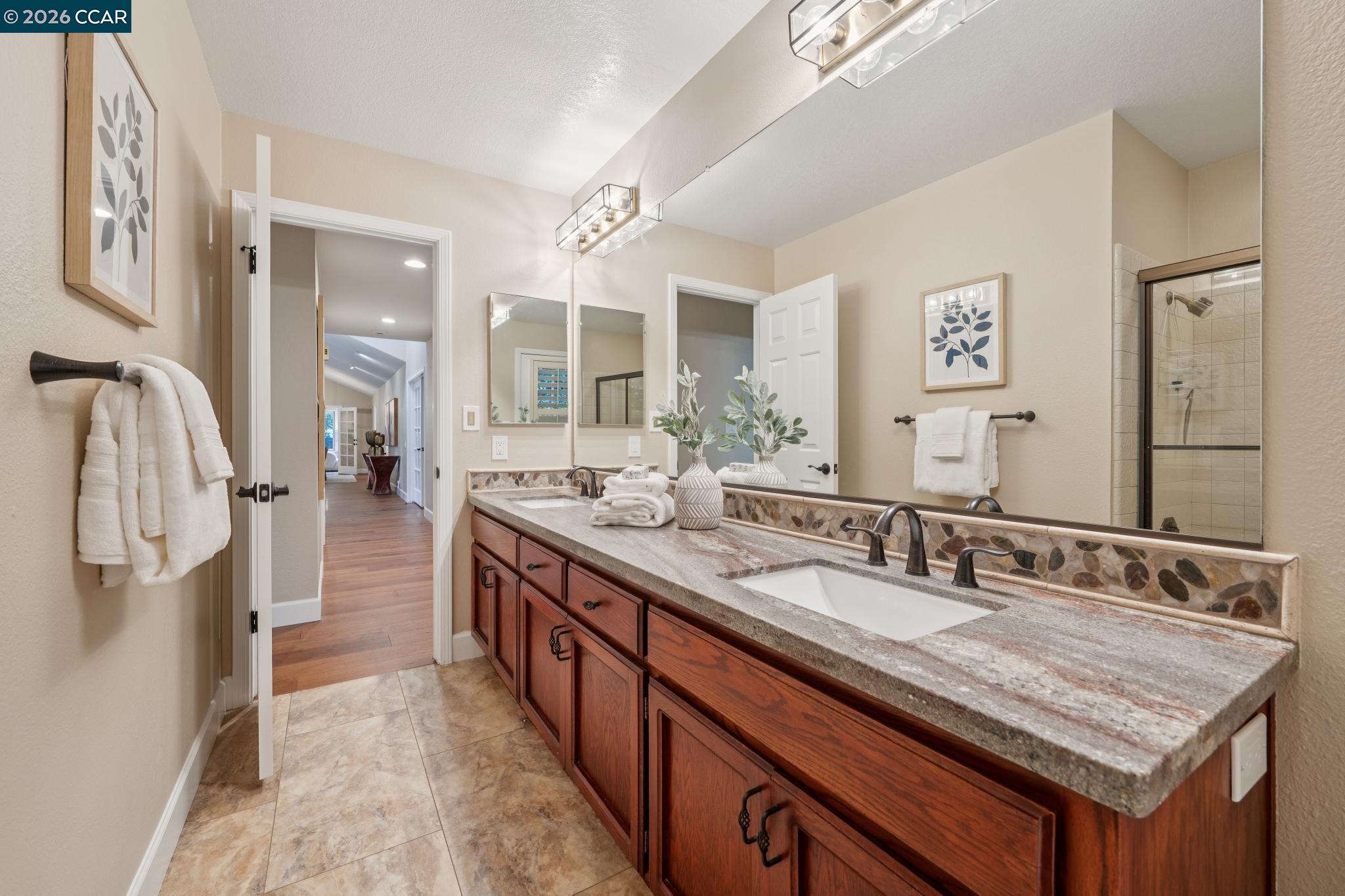 2165 Canyon Oak Ln