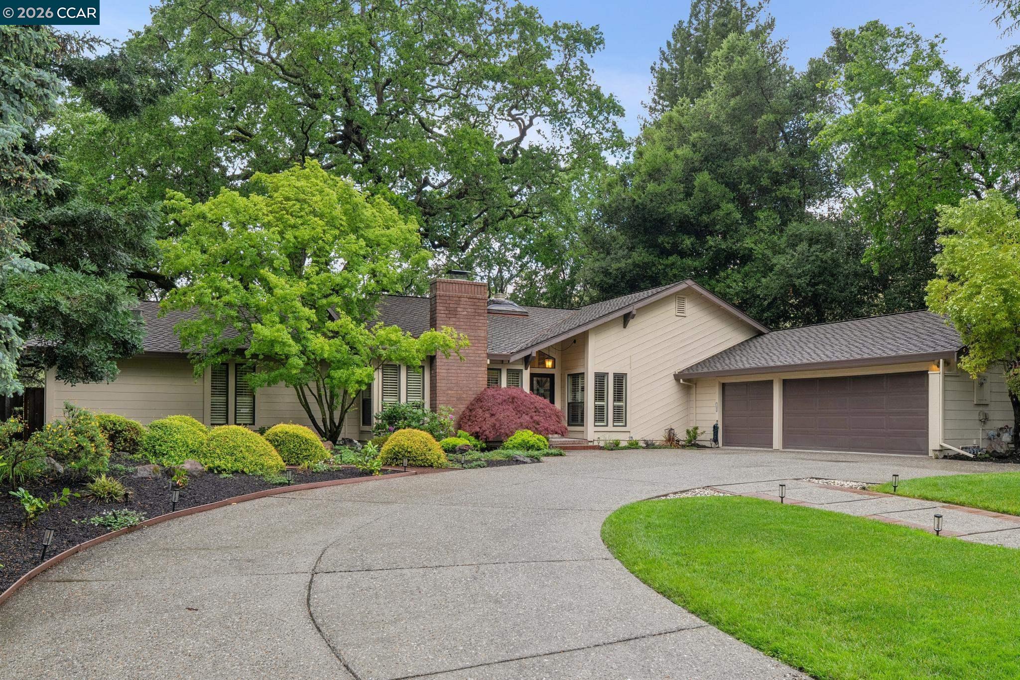 2165 Canyon Oak Ln