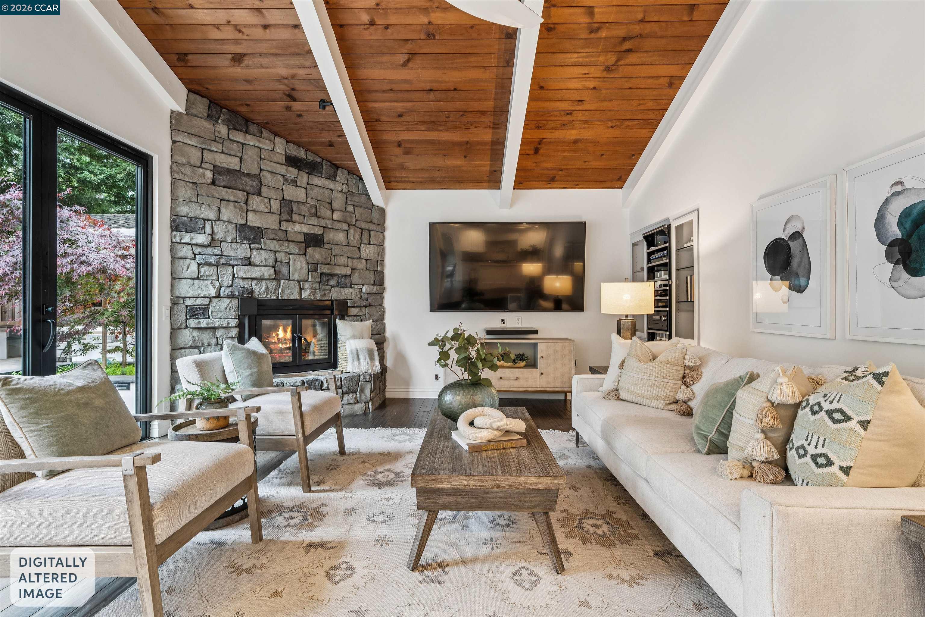 2348 Holly Oak Dr