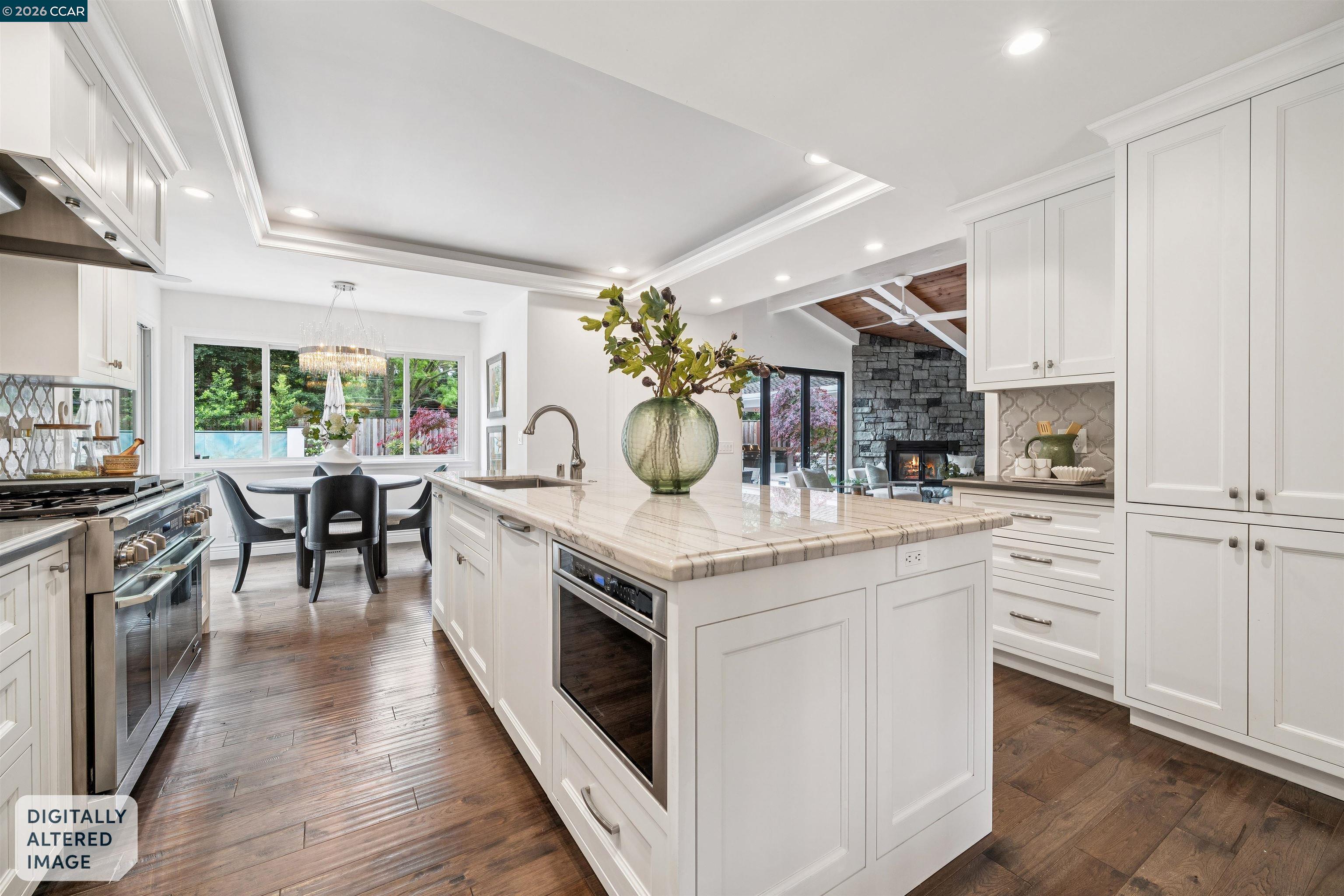2348 Holly Oak Dr