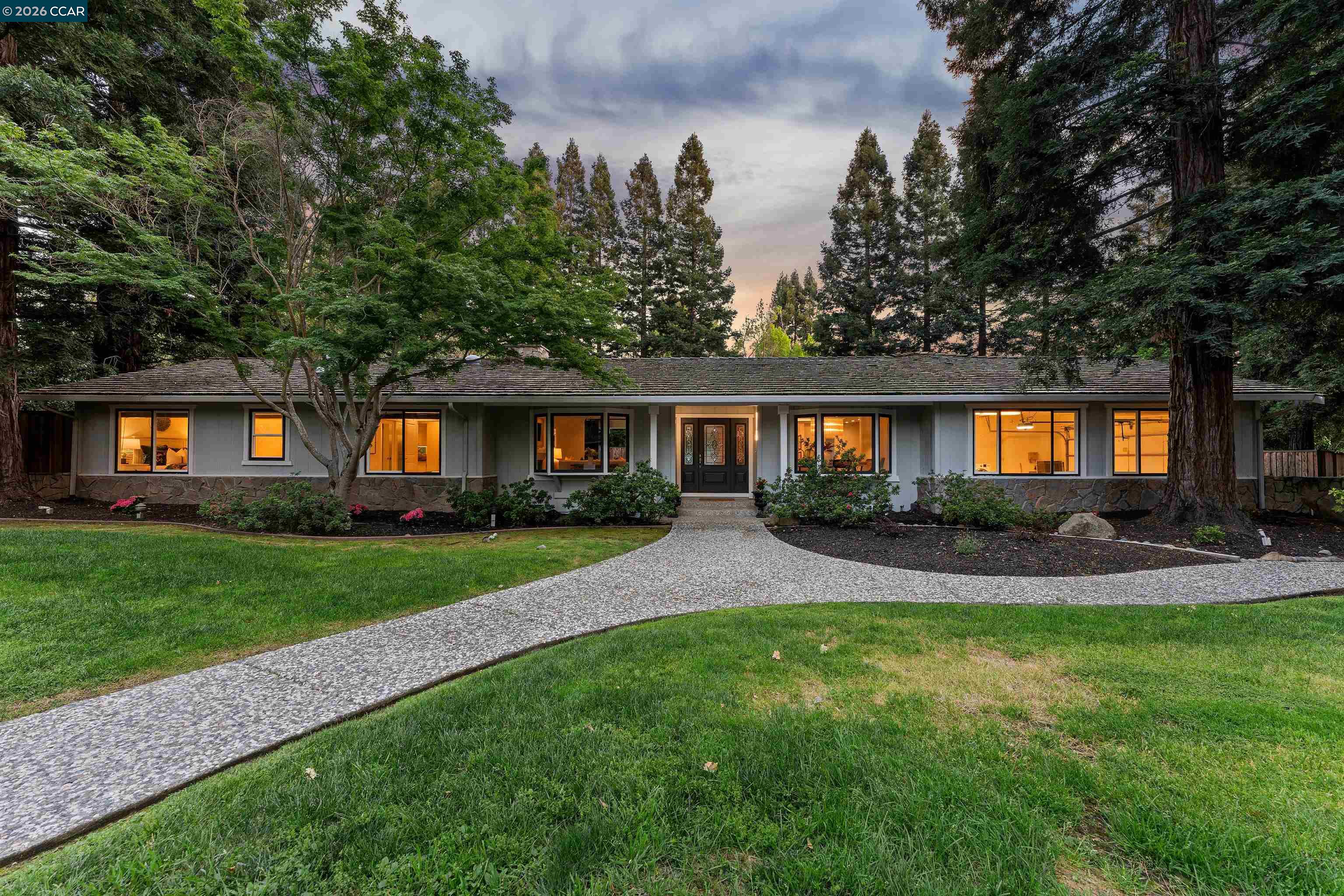 2348 Holly Oak Dr