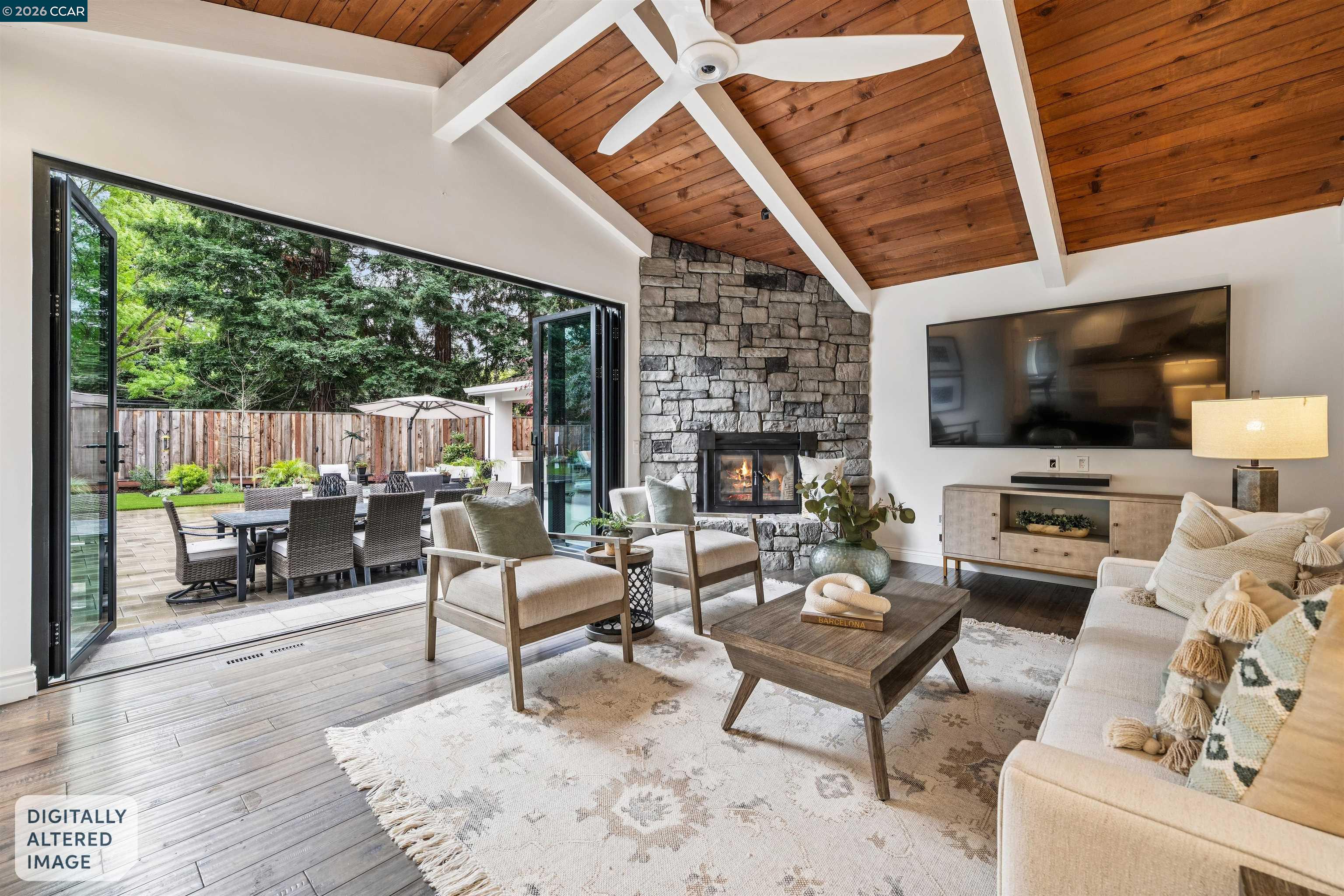 2348 Holly Oak Dr