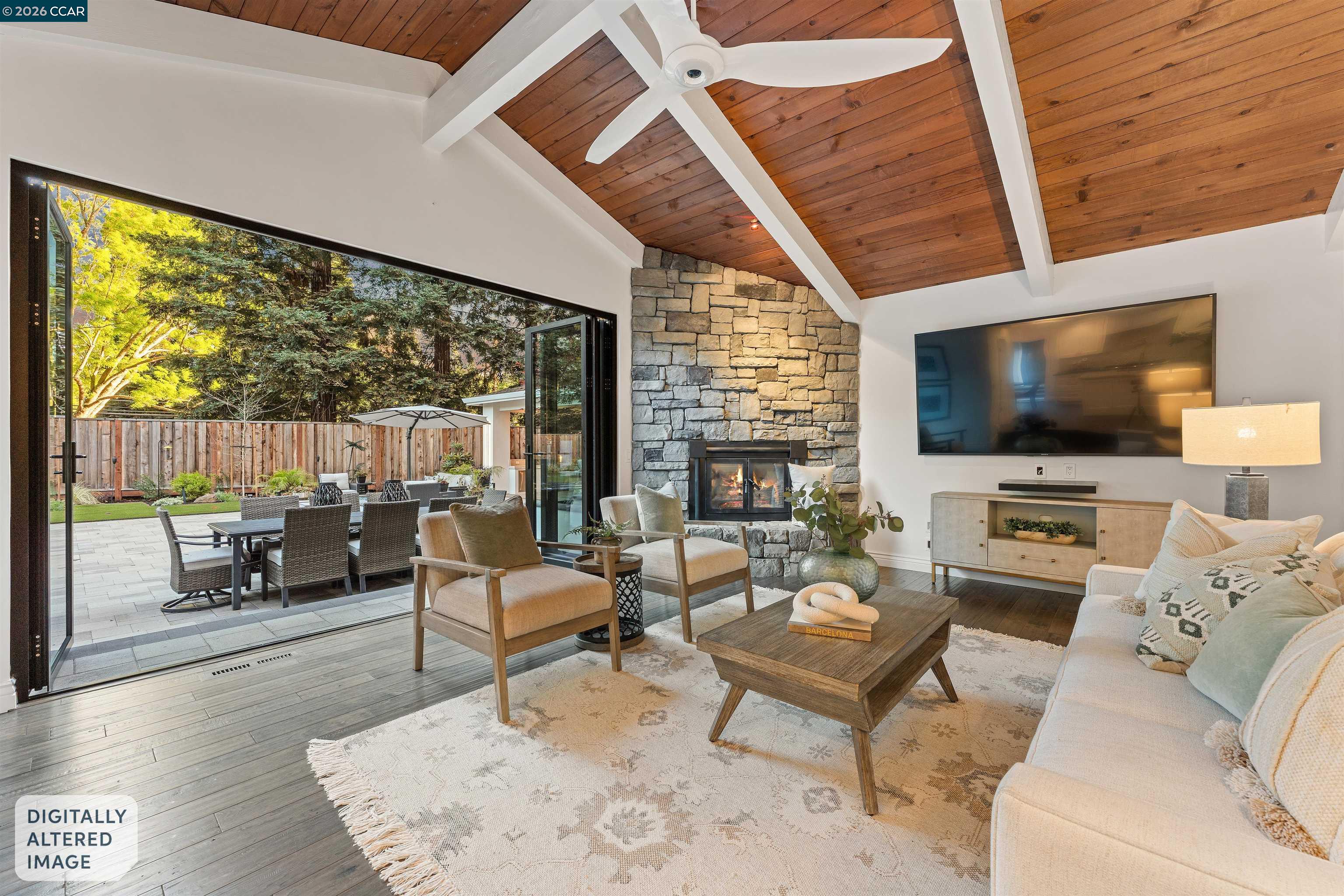 2348 Holly Oak Dr