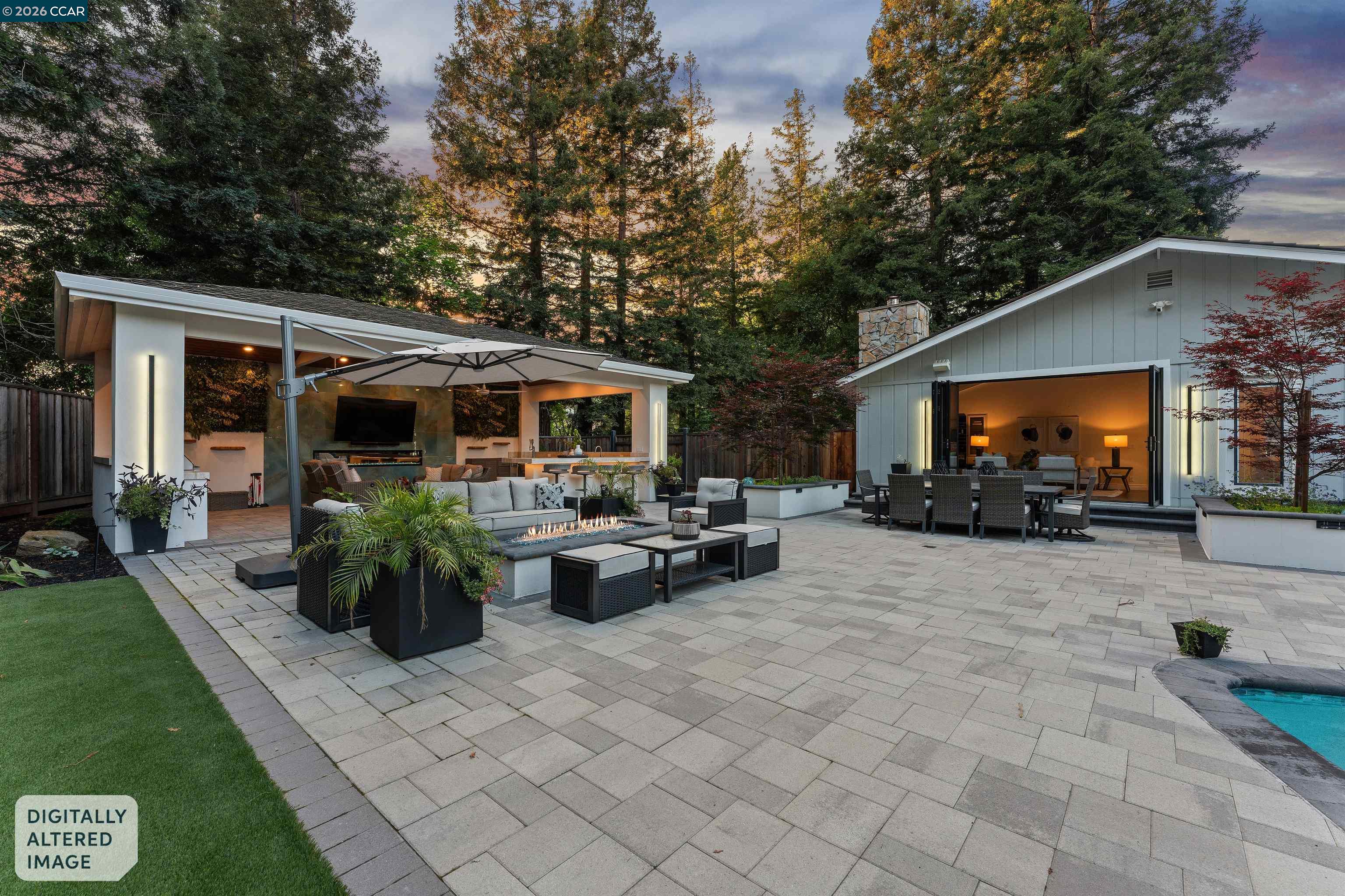 2348 Holly Oak Dr