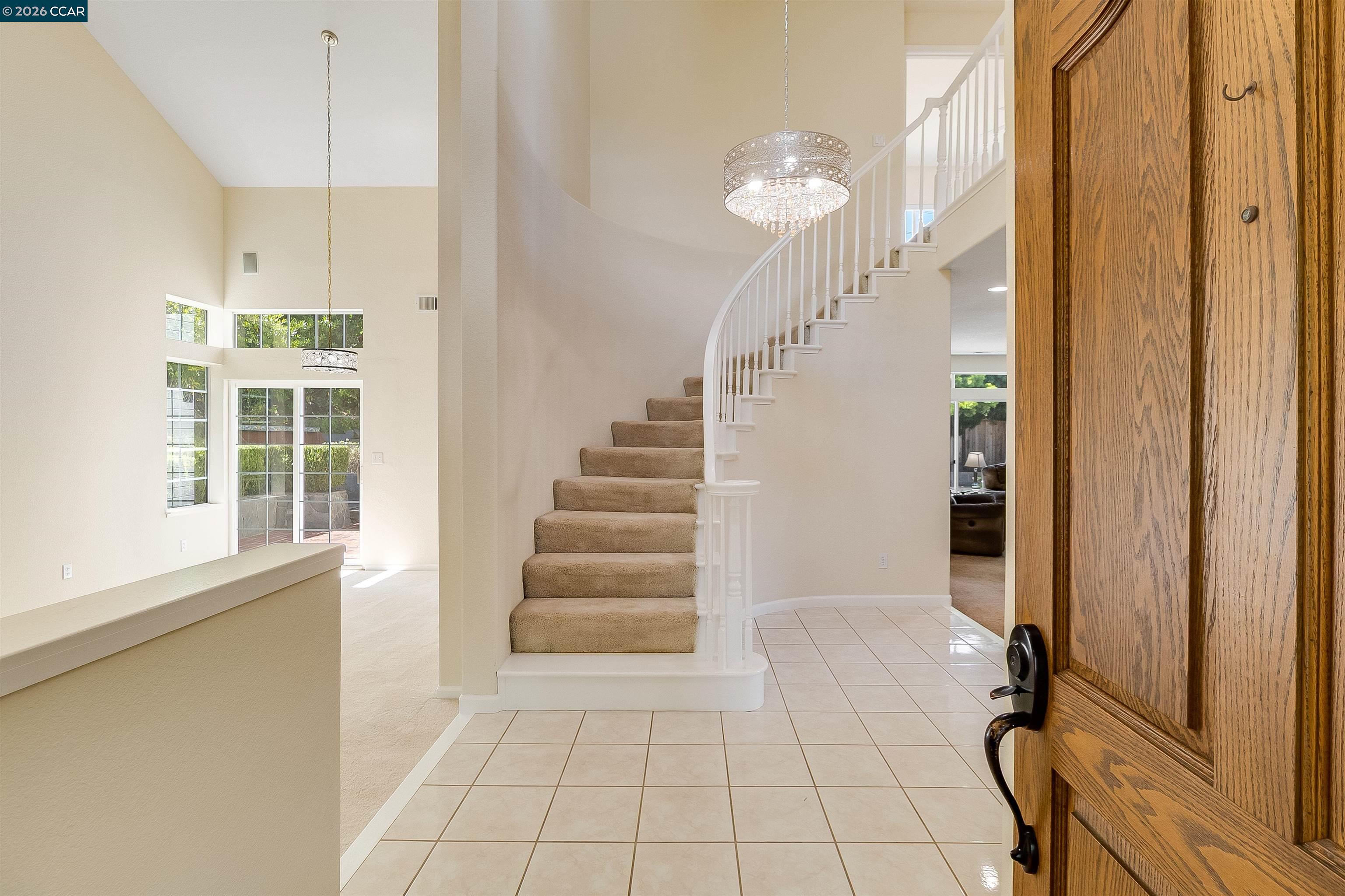 220 Valley Glen Ln