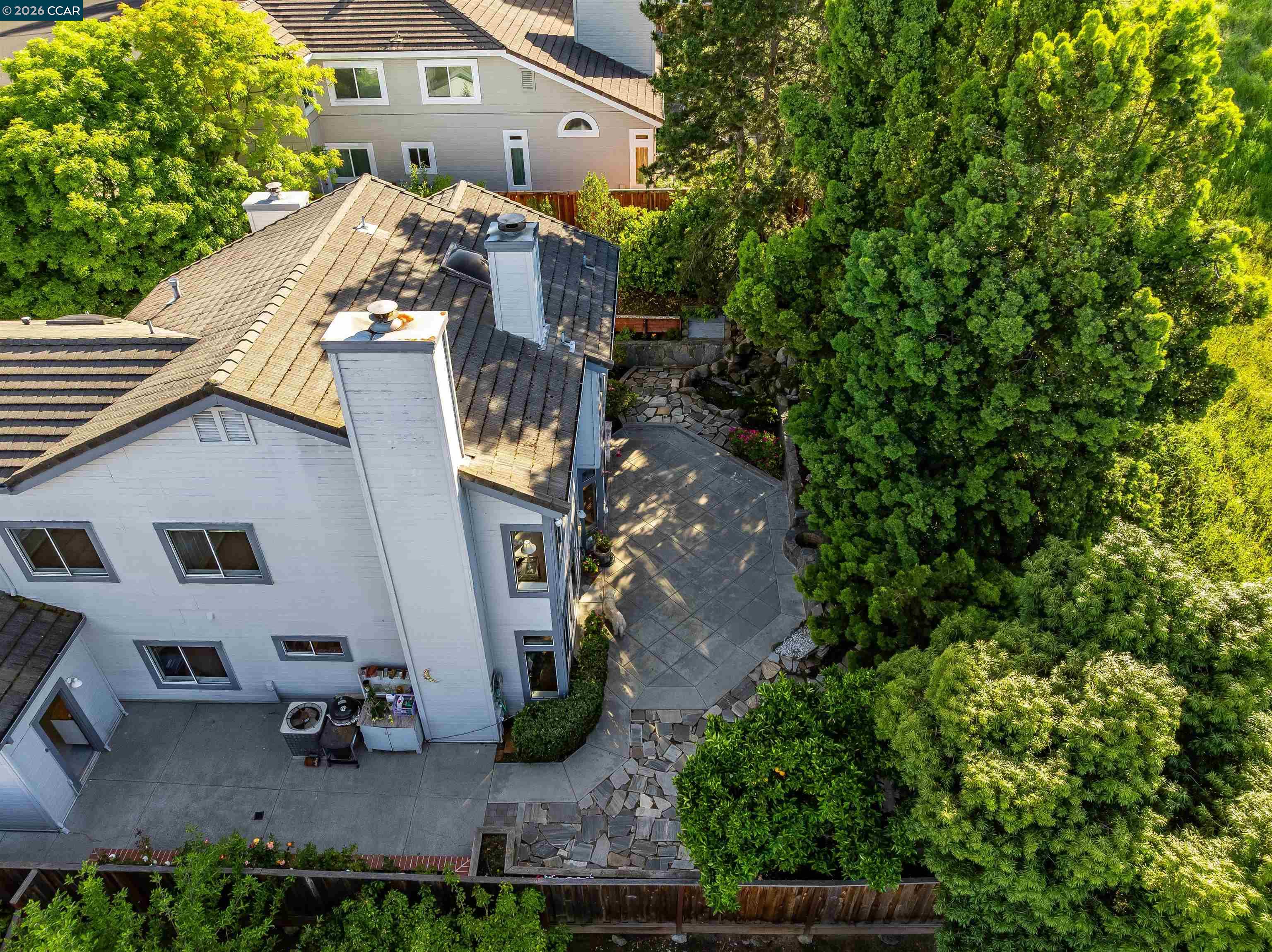 220 Valley Glen Ln