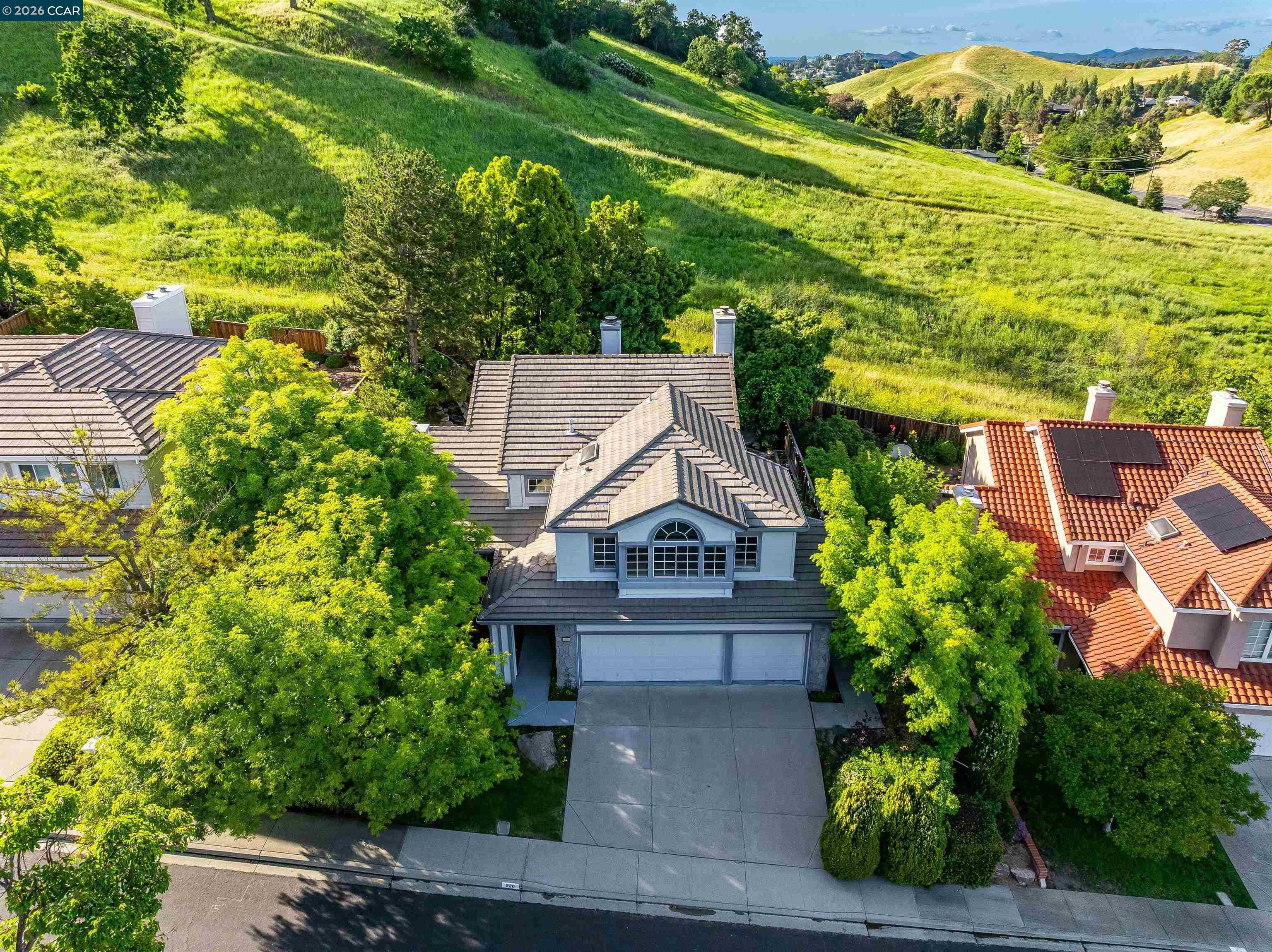 220 Valley Glen Ln