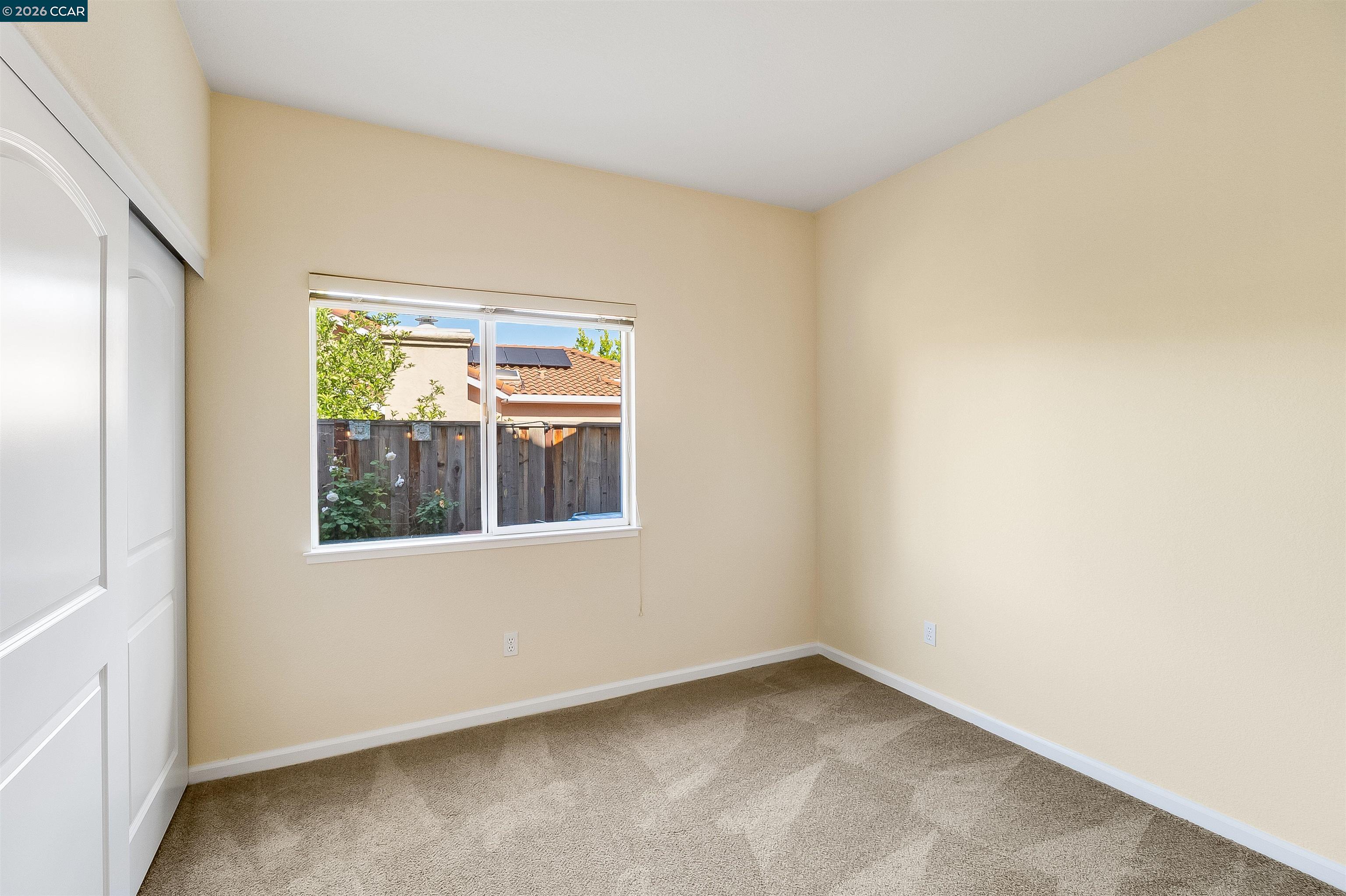 220 Valley Glen Ln
