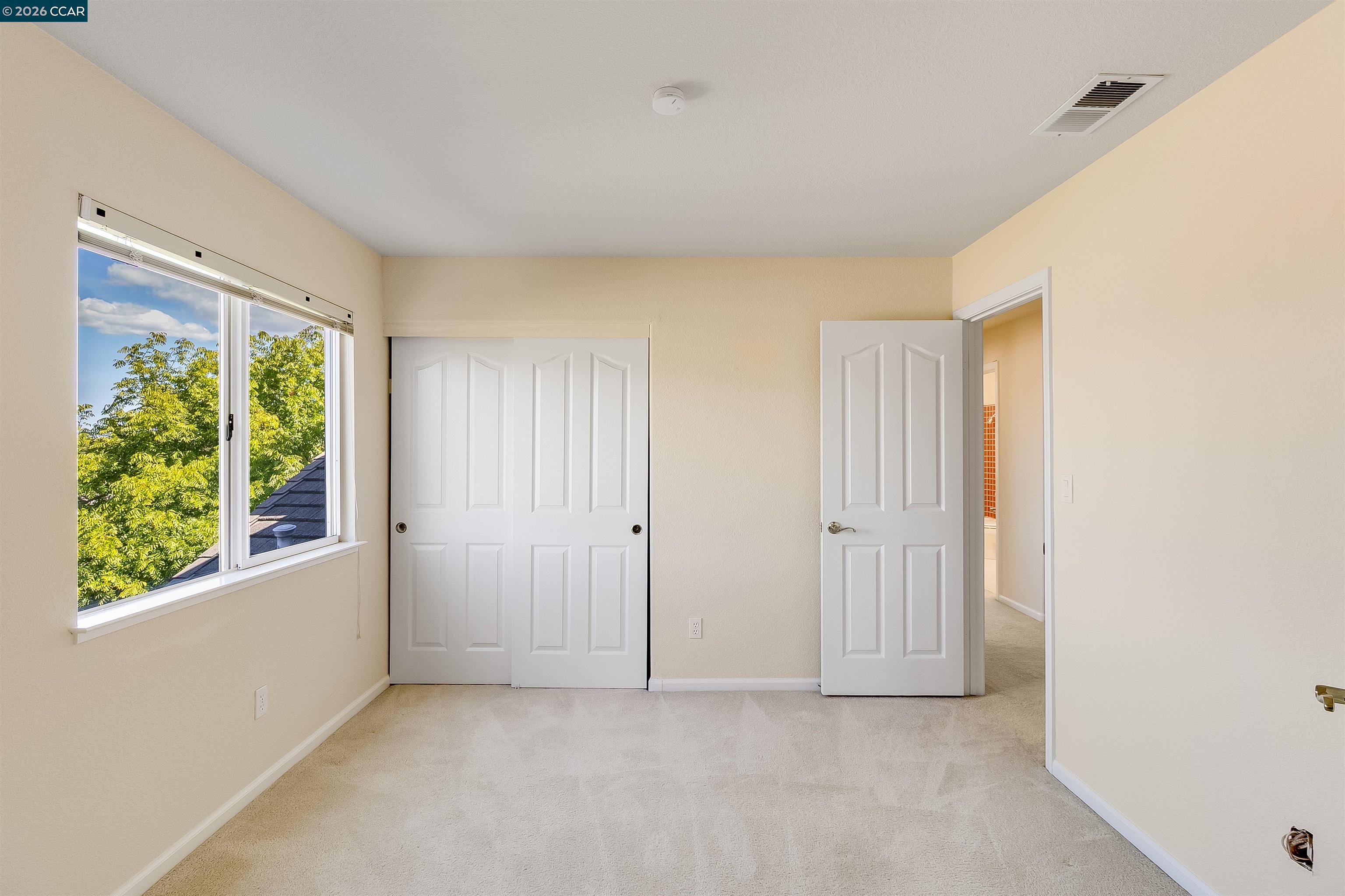 220 Valley Glen Ln