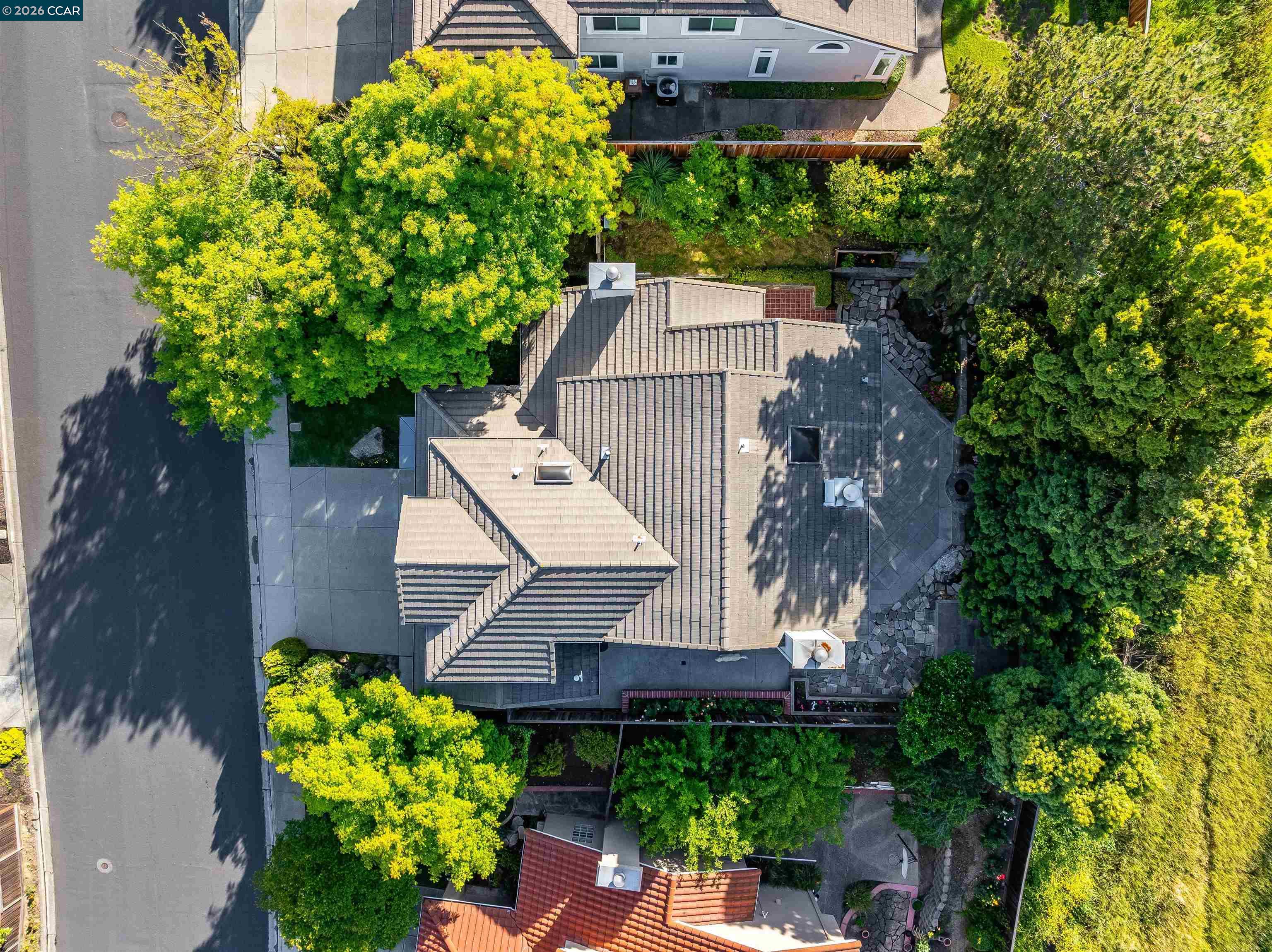 220 Valley Glen Ln
