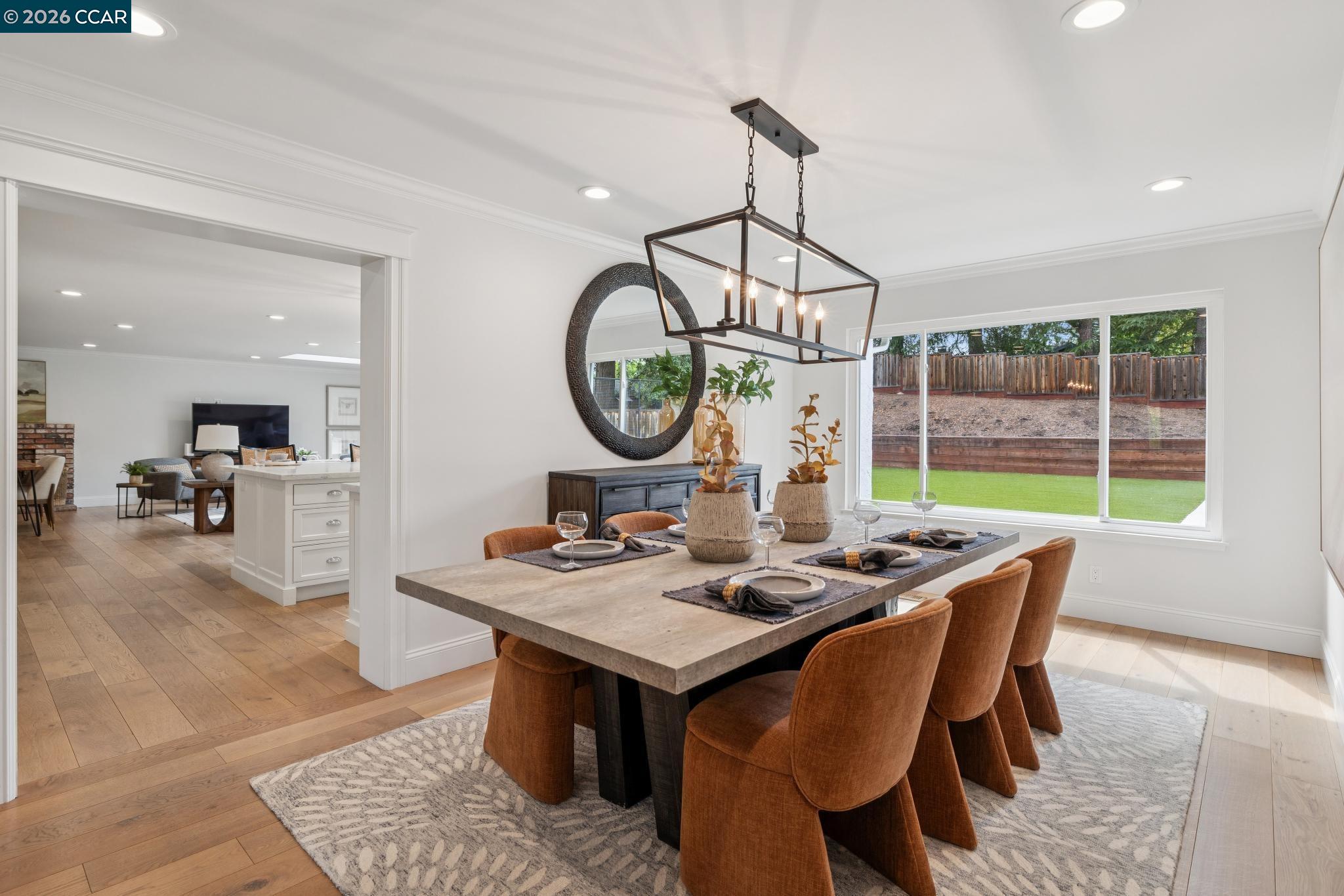121 Castleford Cir