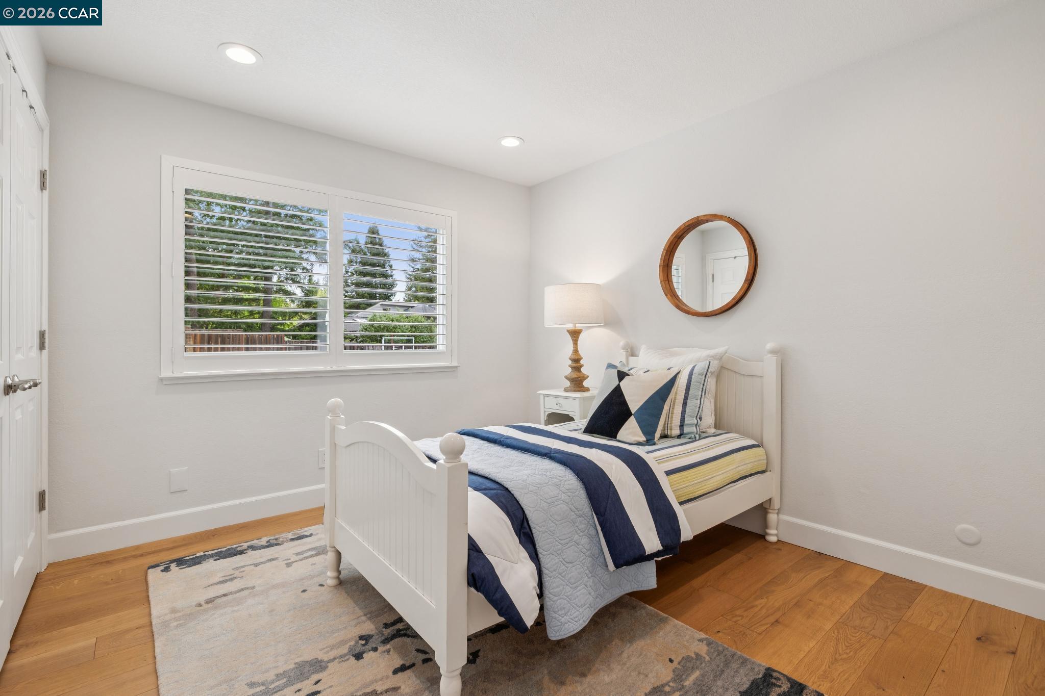 121 Castleford Cir