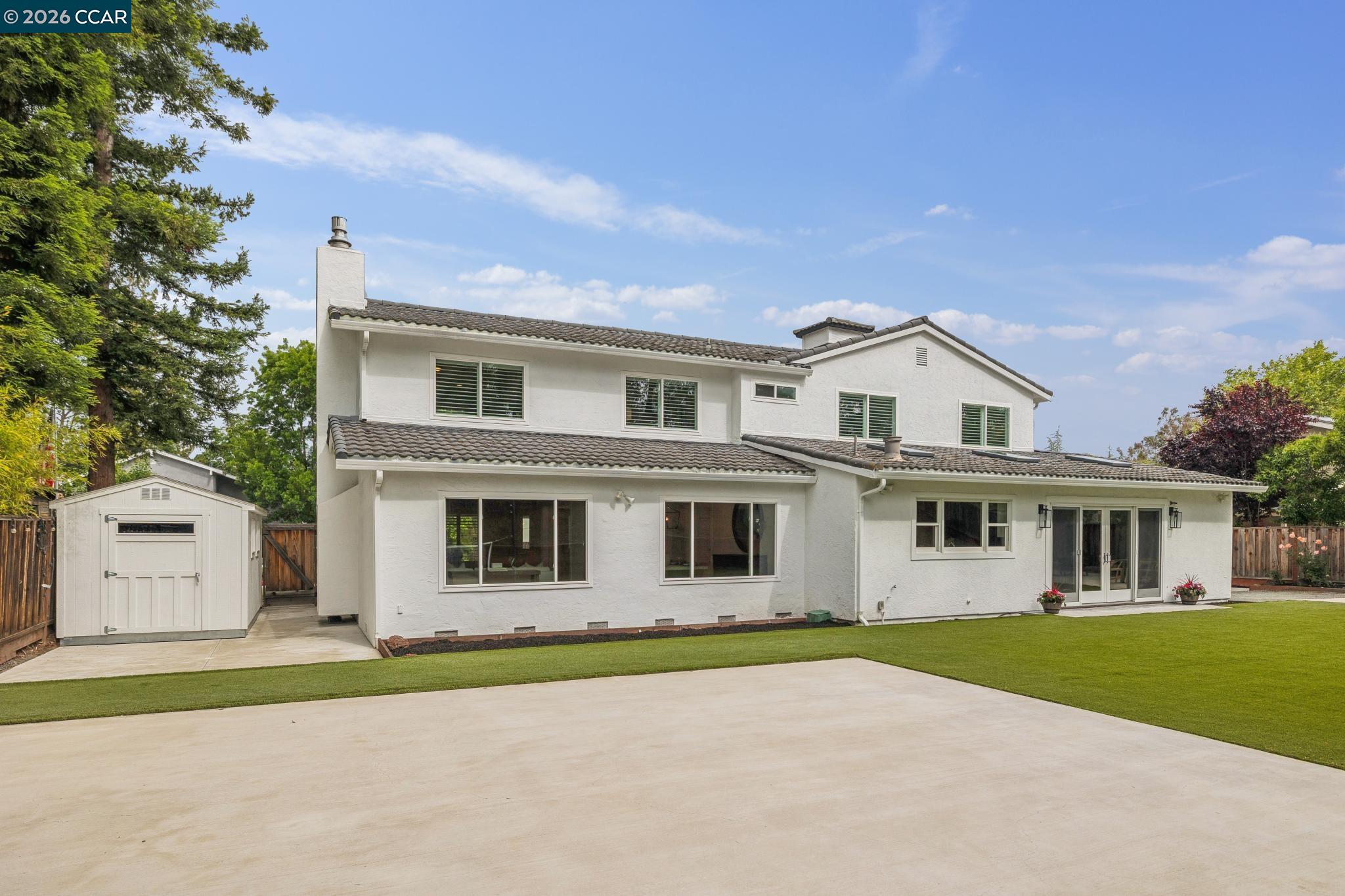 121 Castleford Cir